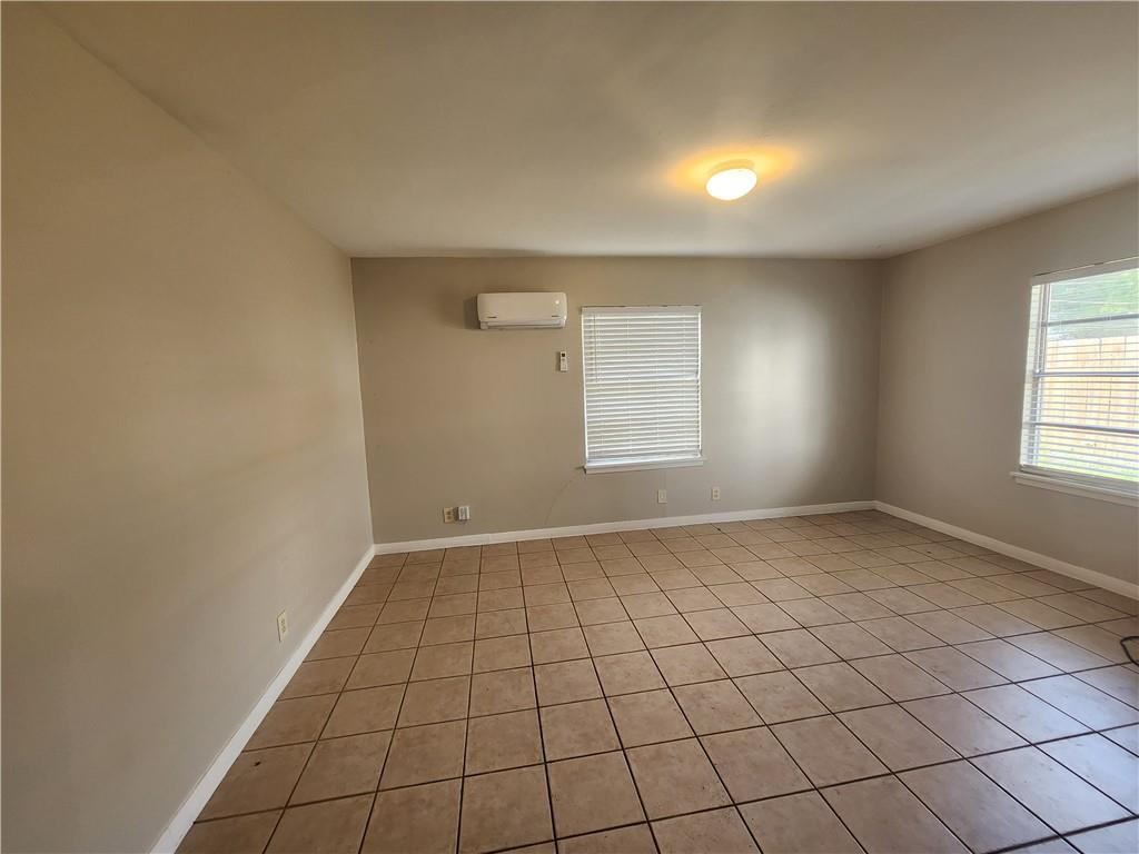 607 Nelray B Blvd #b Property Photo 2