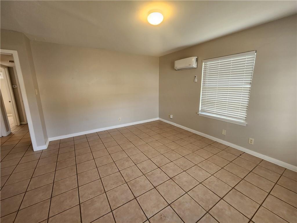 607 Nelray B Blvd #b Property Photo 3