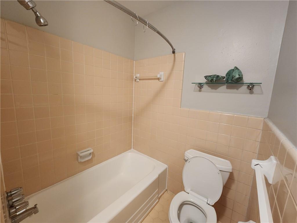 607 Nelray B Blvd #b Property Photo 10