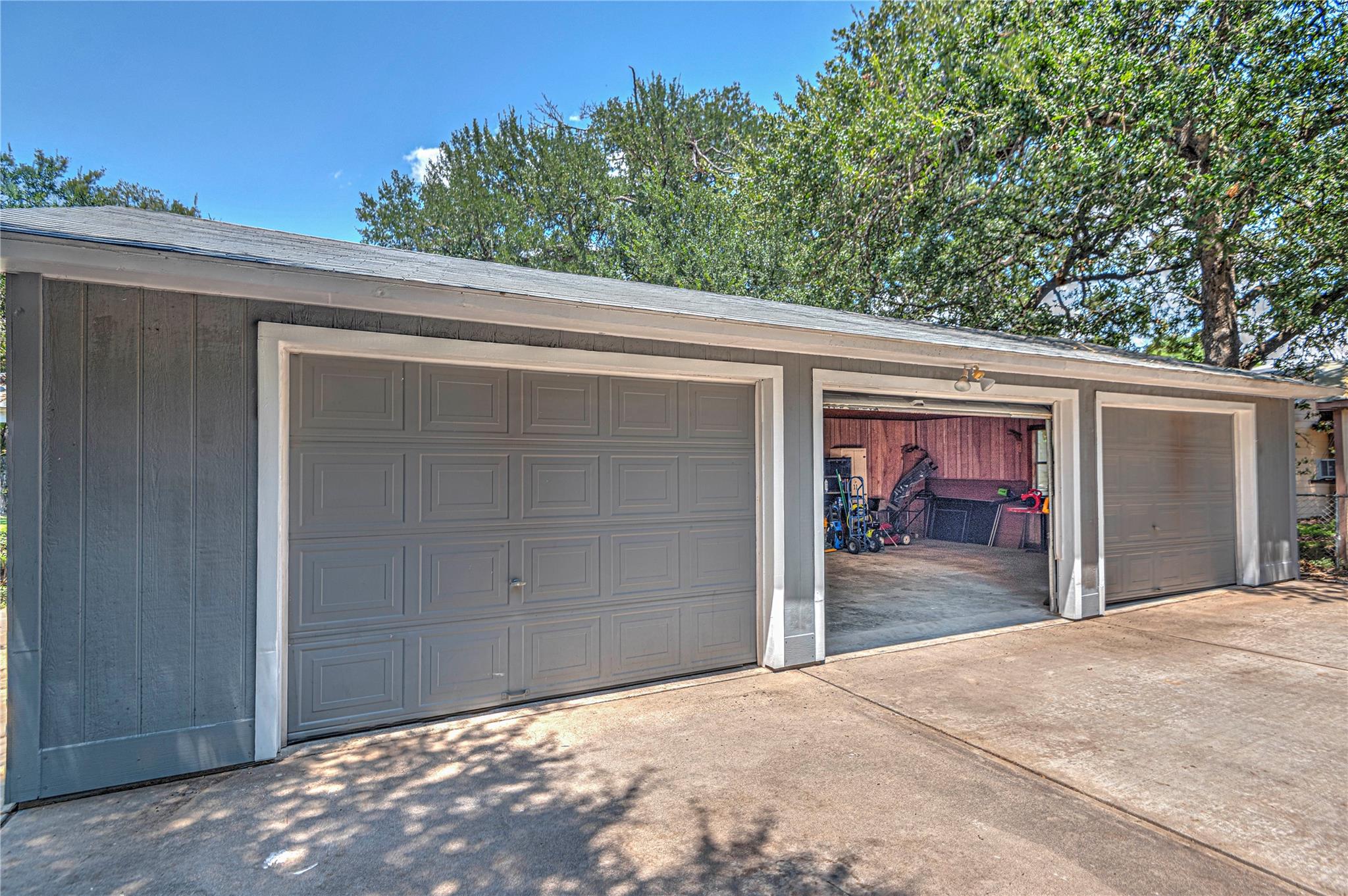 204 N Lamar St Property Photo 29
