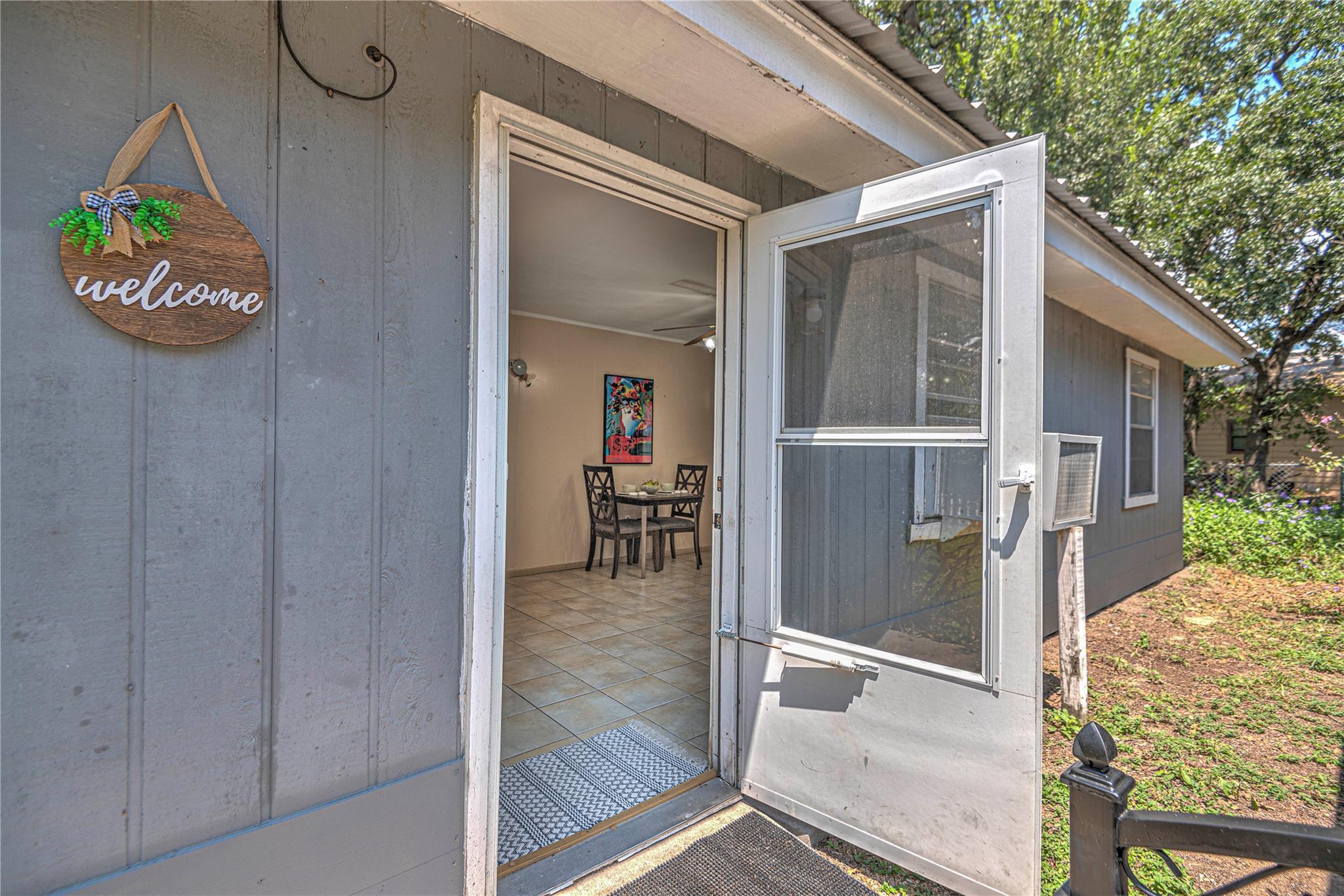 204 N Lamar St Property Photo 31