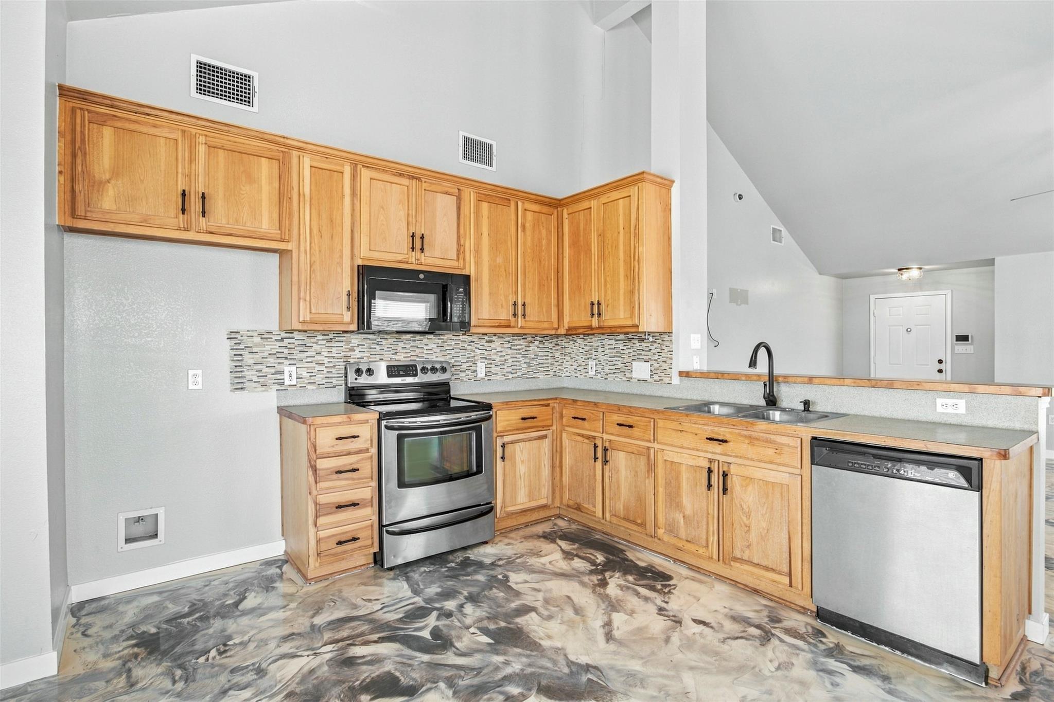 1620 S Turnersville Rd Property Photo 9