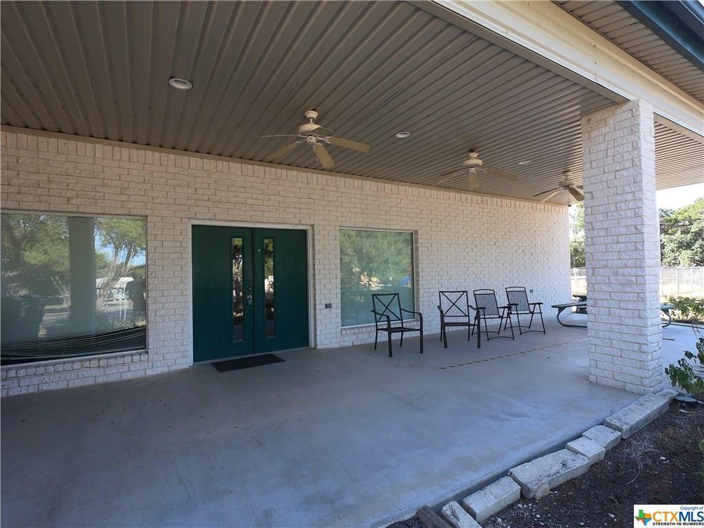 5500 Cliff Ln Property Photo 6