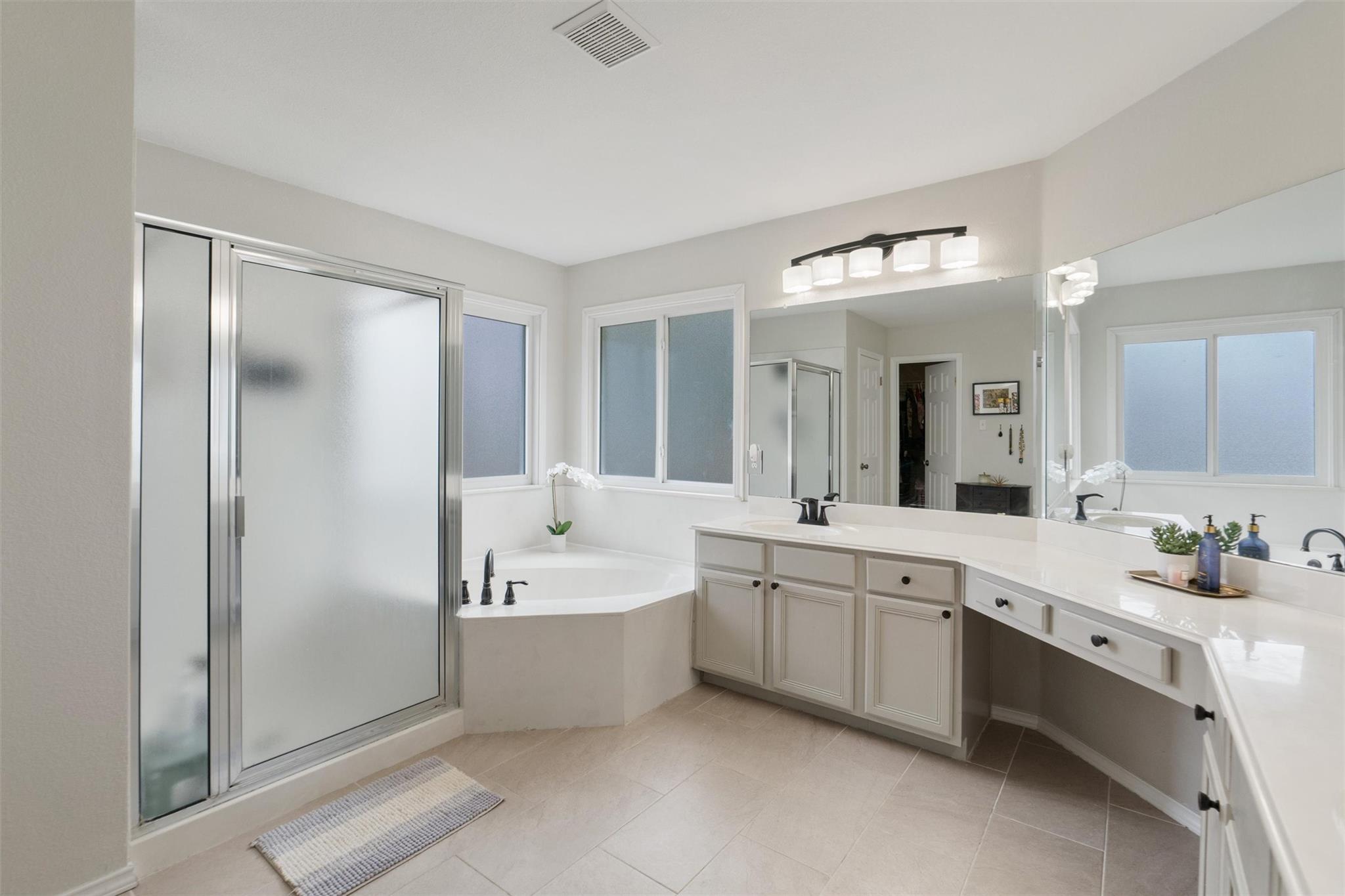 109 Hideaway Cv Property Photo 18