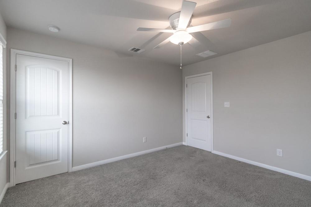 2033 Hat Bender Loop Property Photo 19