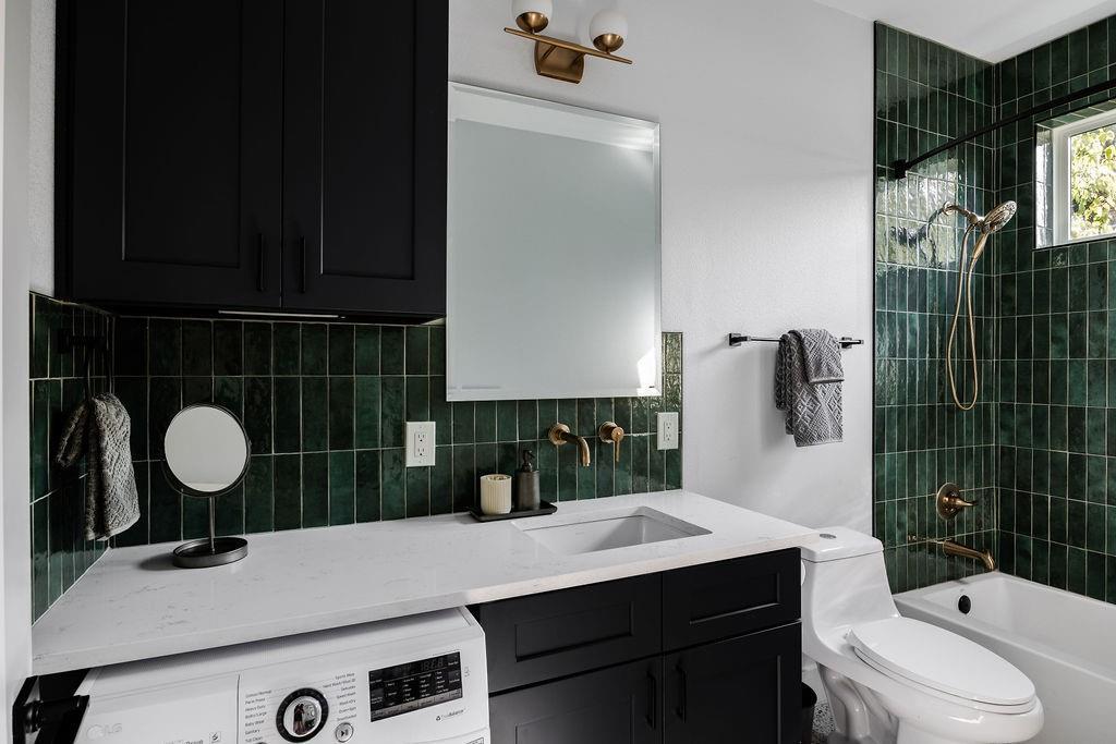 1210 Brentwood St #c Property Photo 8