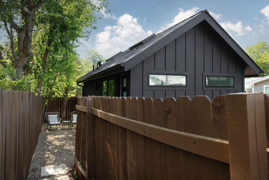1210 Brentwood St #c Property Photo 12
