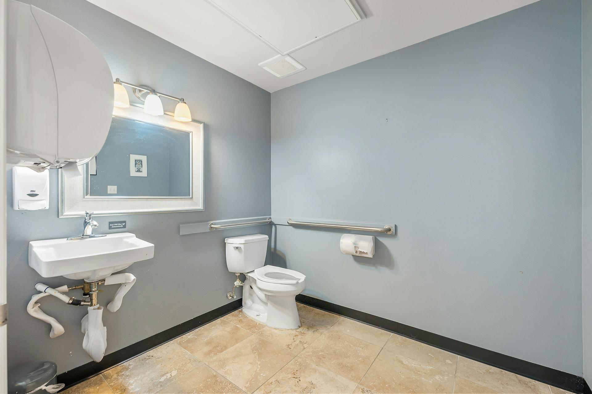 2413 Greenlawn Pkwy Property Photo 29