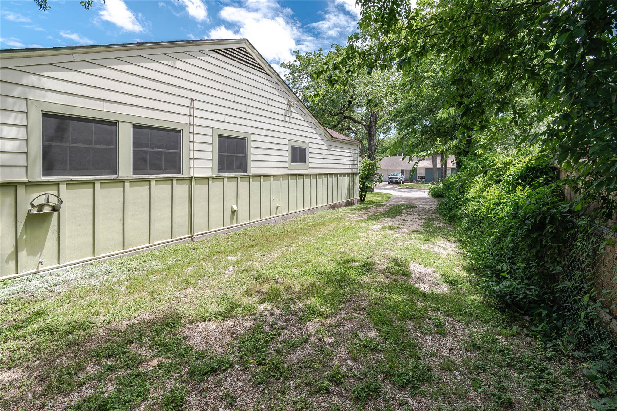 1202 Norwood Rd Property Photo 37