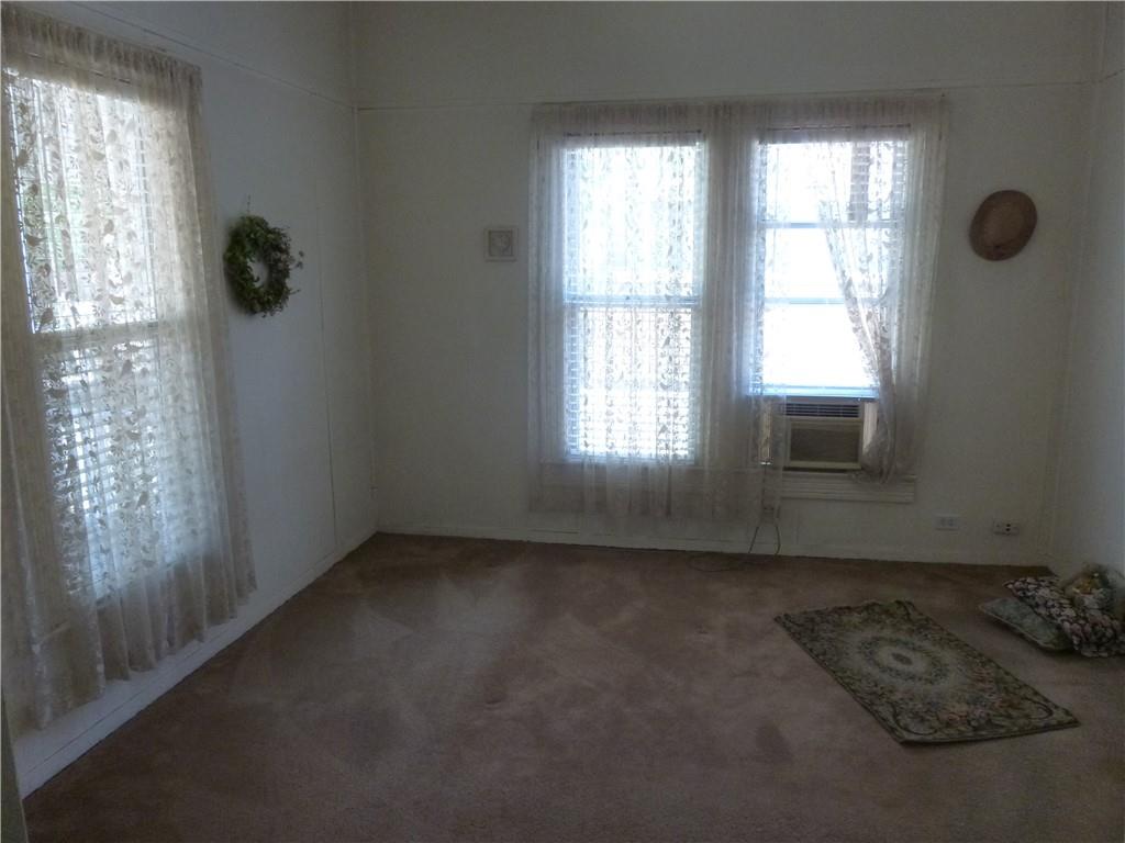 1319 Grace St Property Photo 20