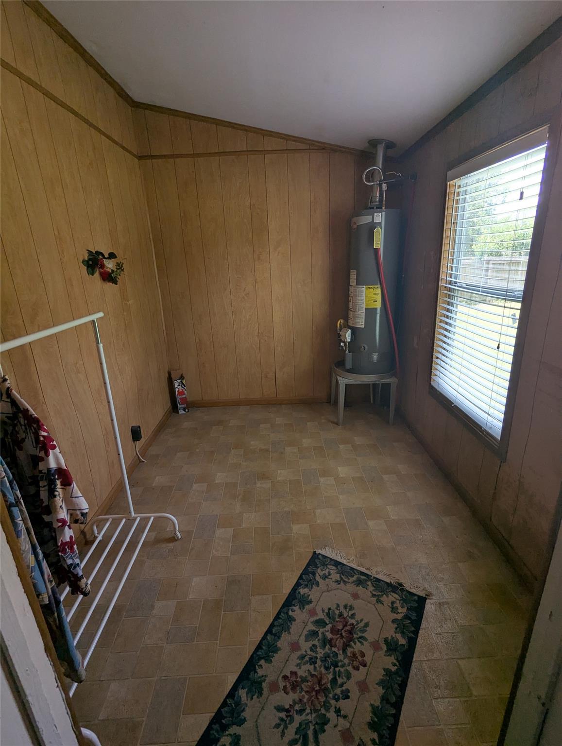 1319 Grace St Property Photo 25