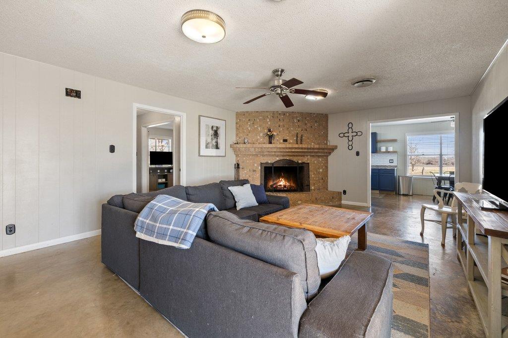 950 S Fm 486 None Property Photo 4