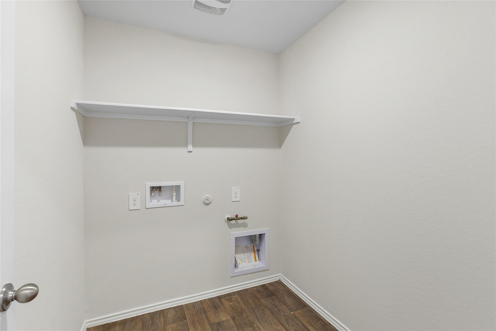 133 Frogmore Loop Property Photo 18