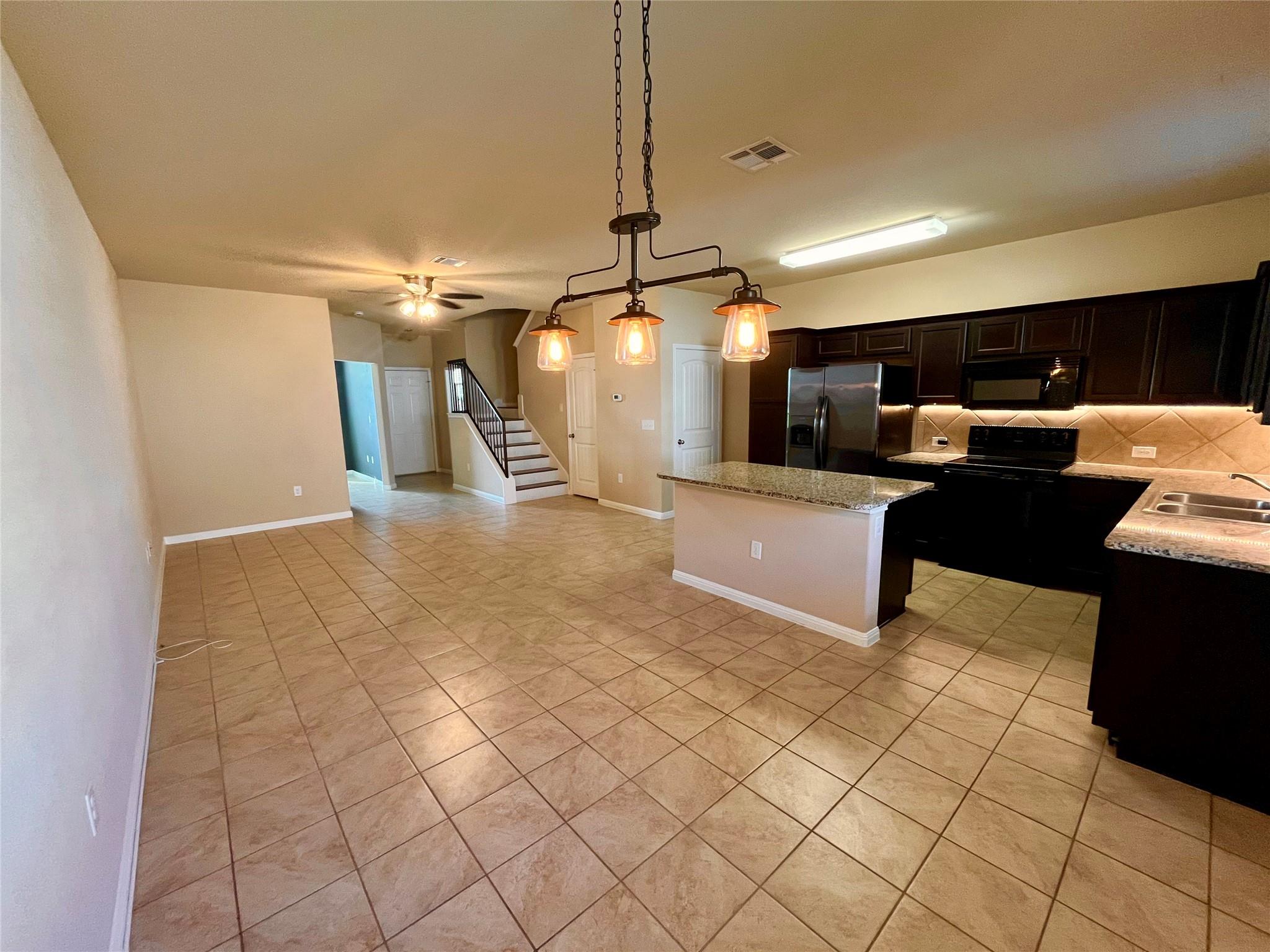 707 Katmai Cir Property Photo 7