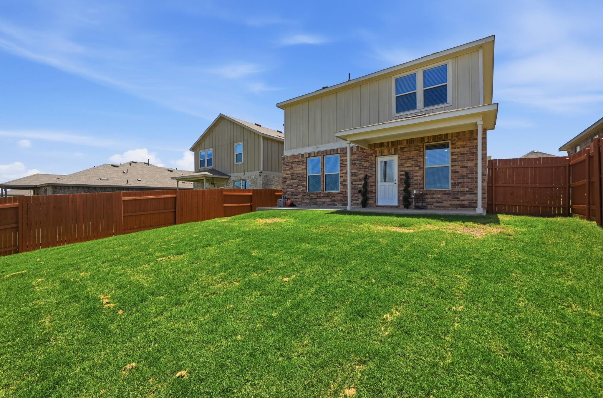 632 Pepperbark Loop Property Photo 28