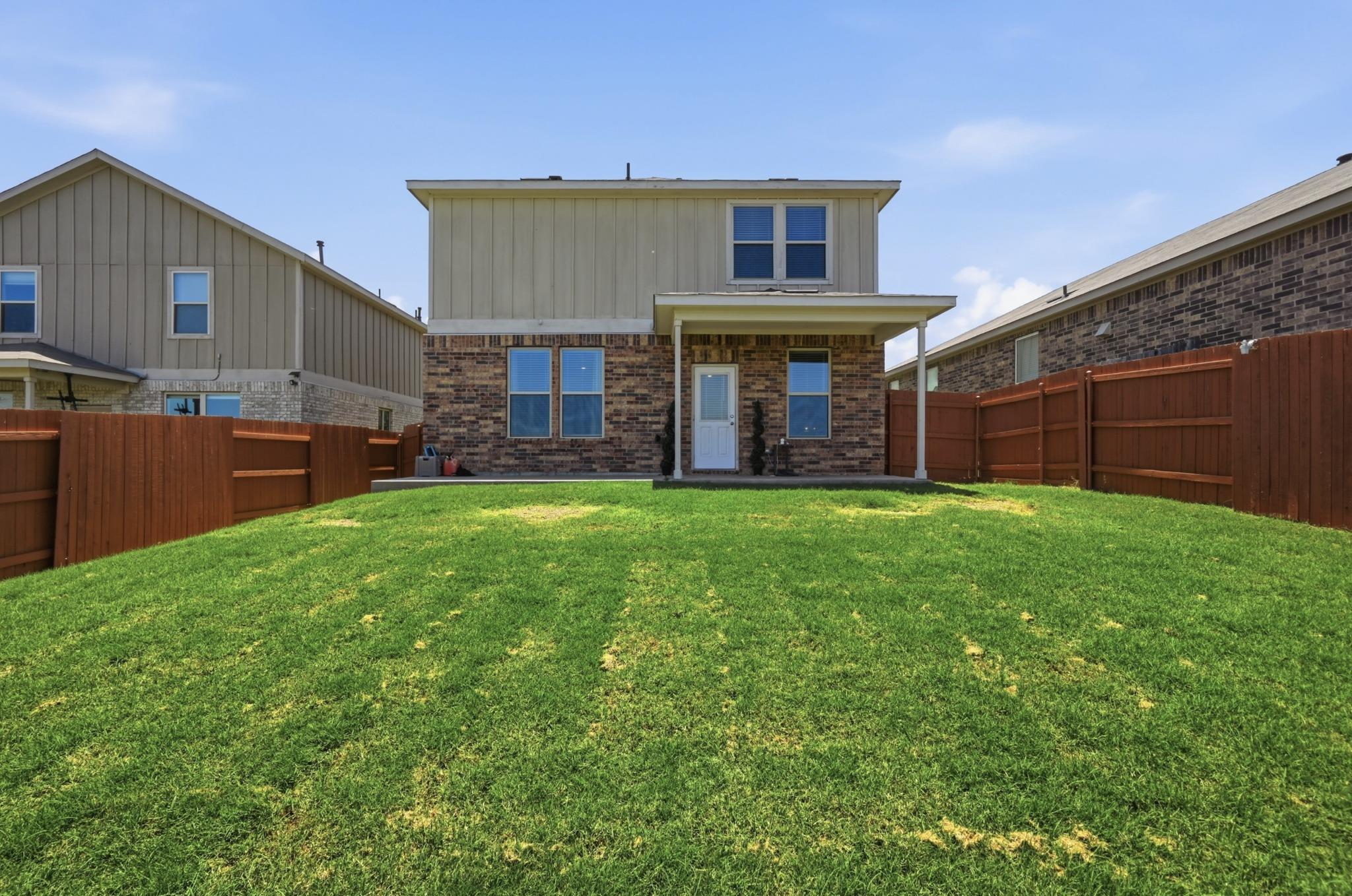 632 Pepperbark Loop Property Photo 29