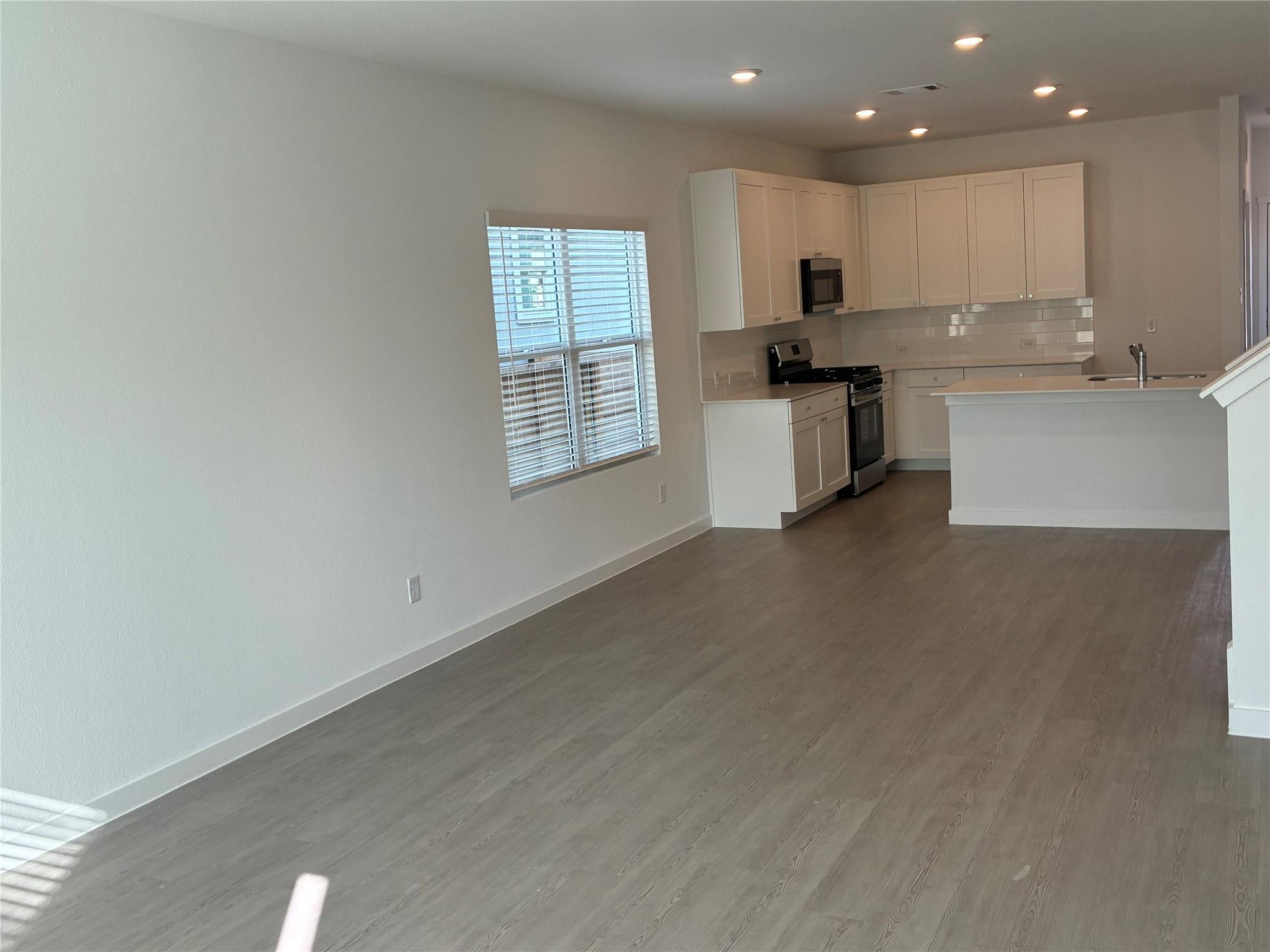 165 Parsons None Property Photo 2