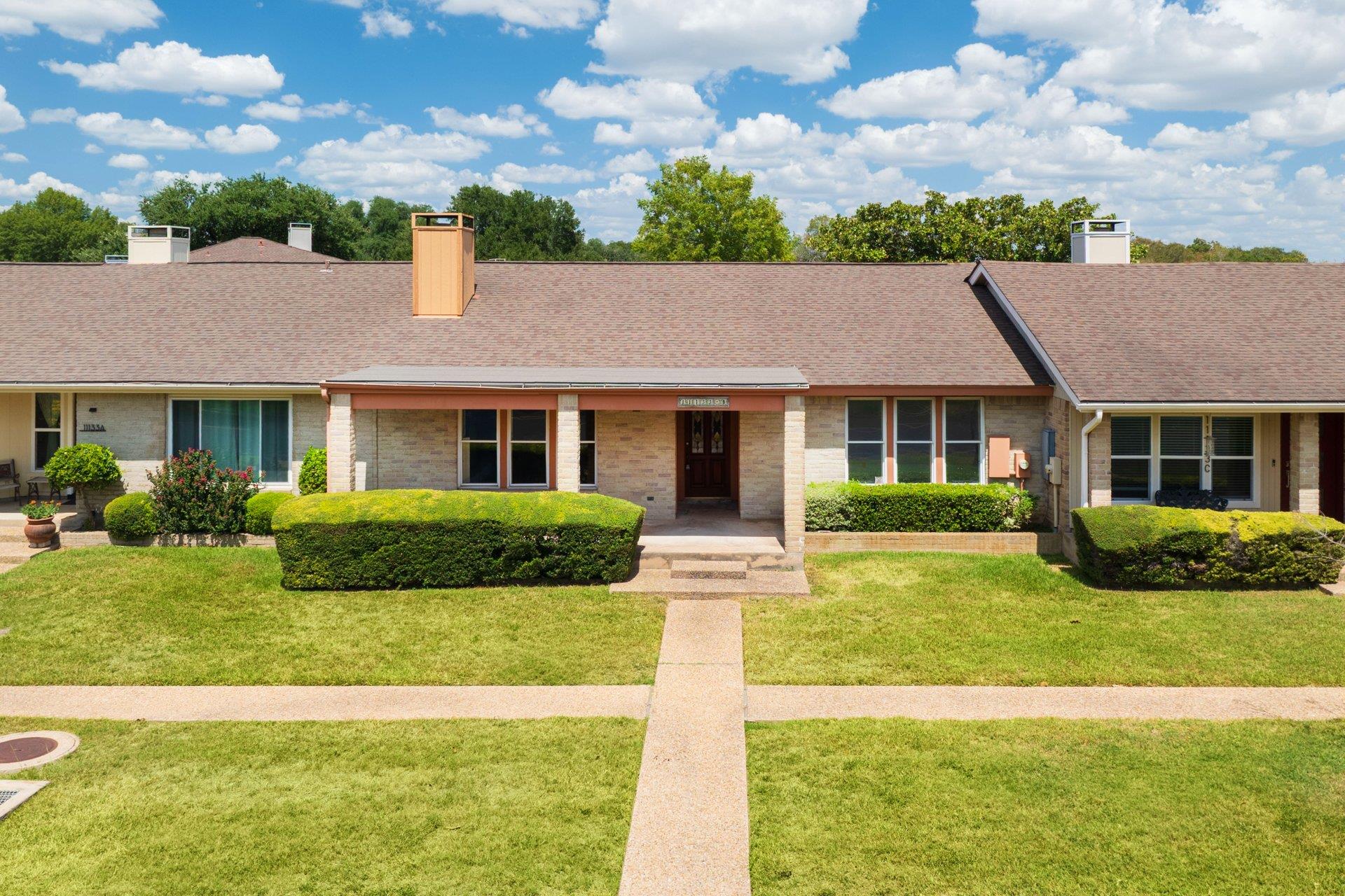 11133 Pinehurst #b Dr #b Property Photo 4