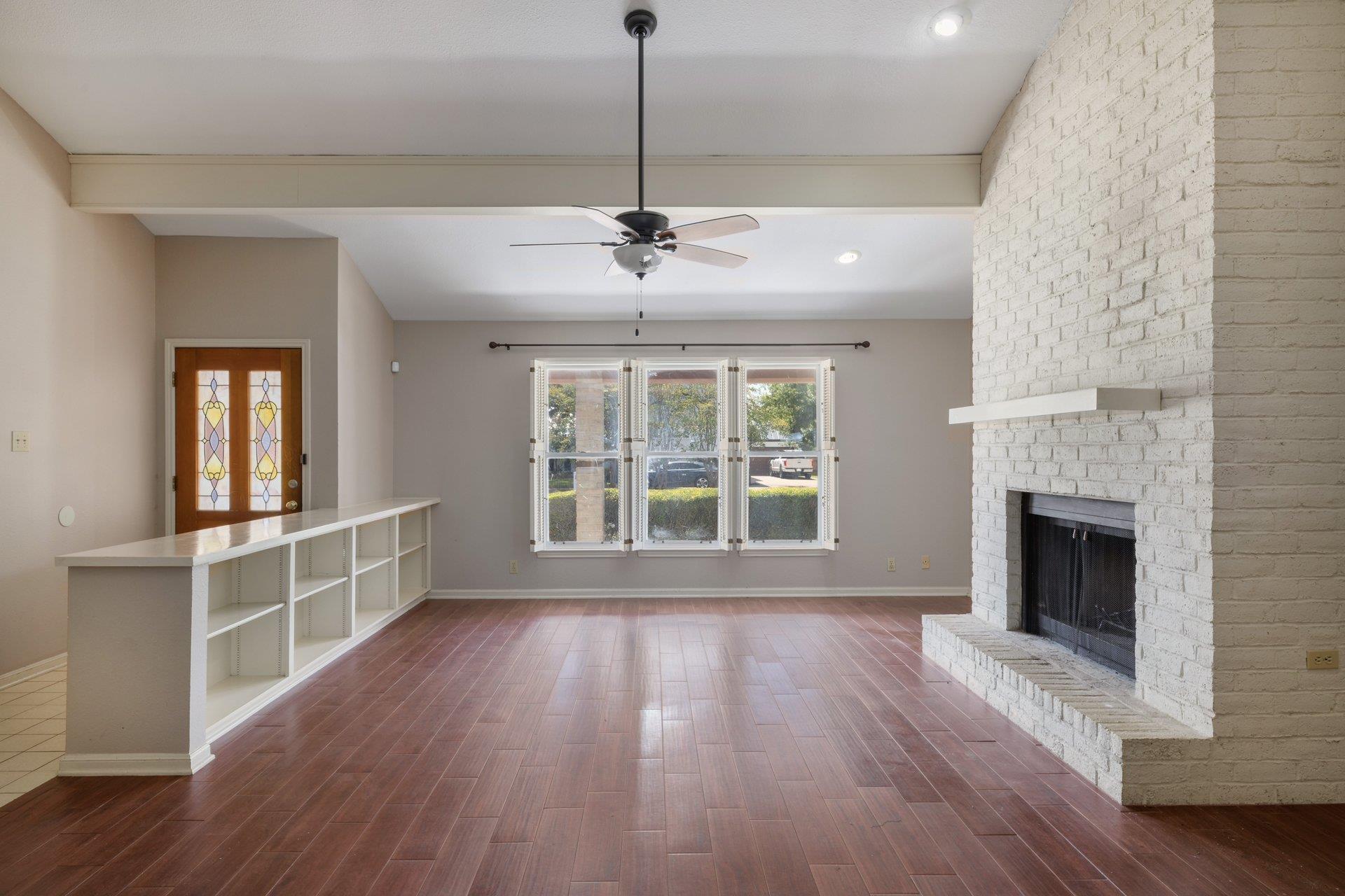 11133 Pinehurst #b Dr #b Property Photo 6