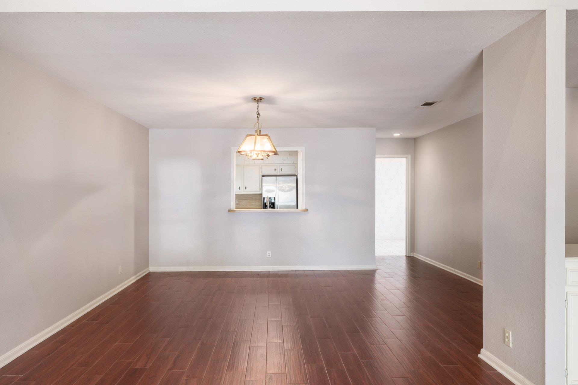 11133 Pinehurst #b Dr #b Property Photo 9