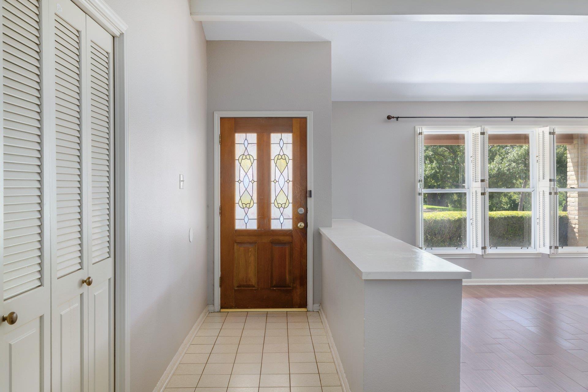 11133 Pinehurst #b Dr #b Property Photo 10