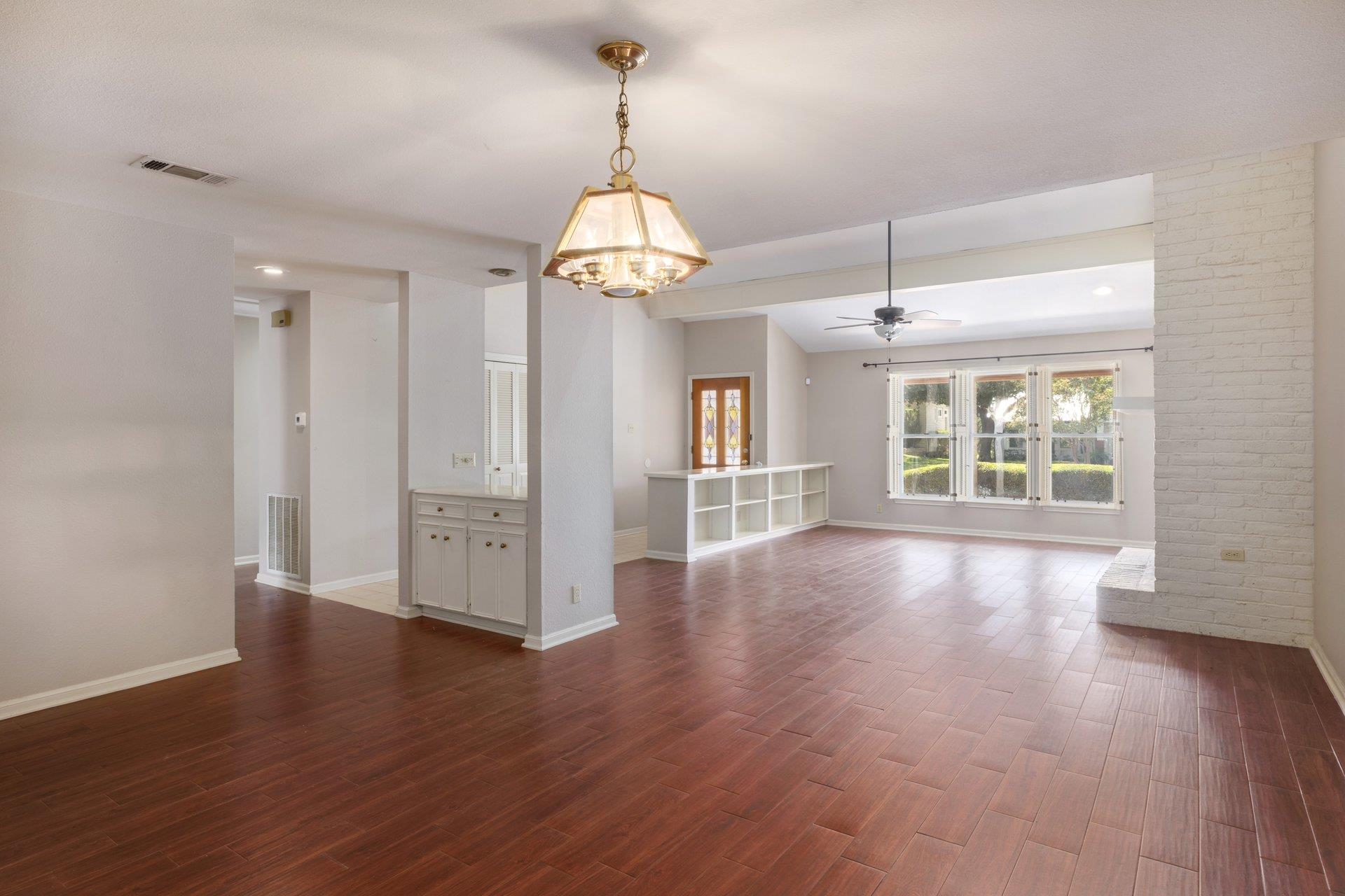 11133 Pinehurst #b Dr #b Property Photo 12