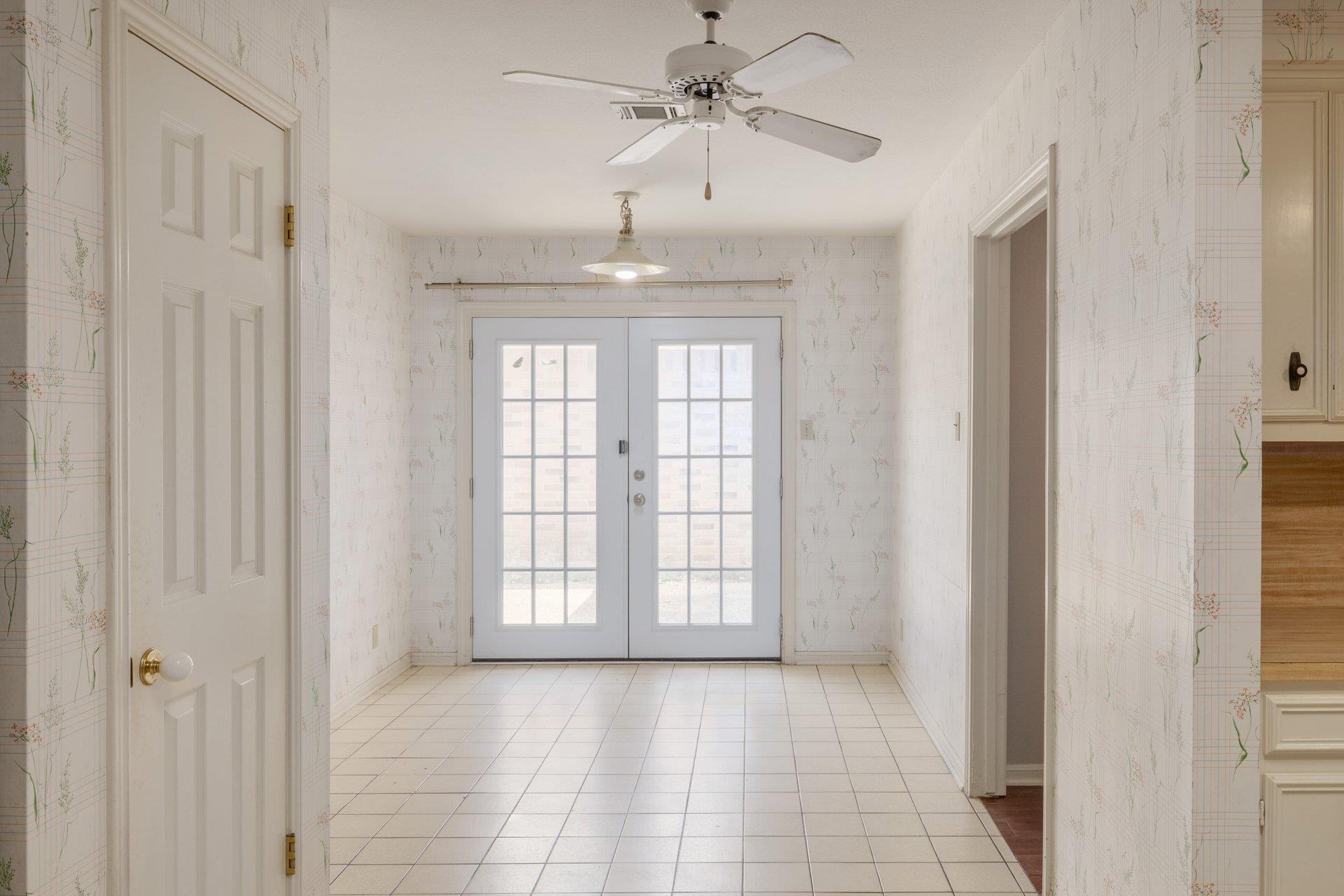 11133 Pinehurst #b Dr #b Property Photo 15