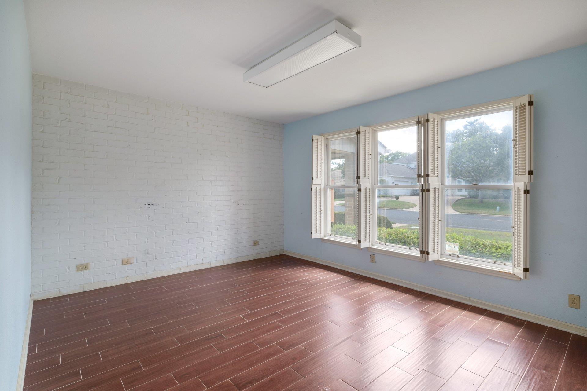 11133 Pinehurst #b Dr #b Property Photo 22