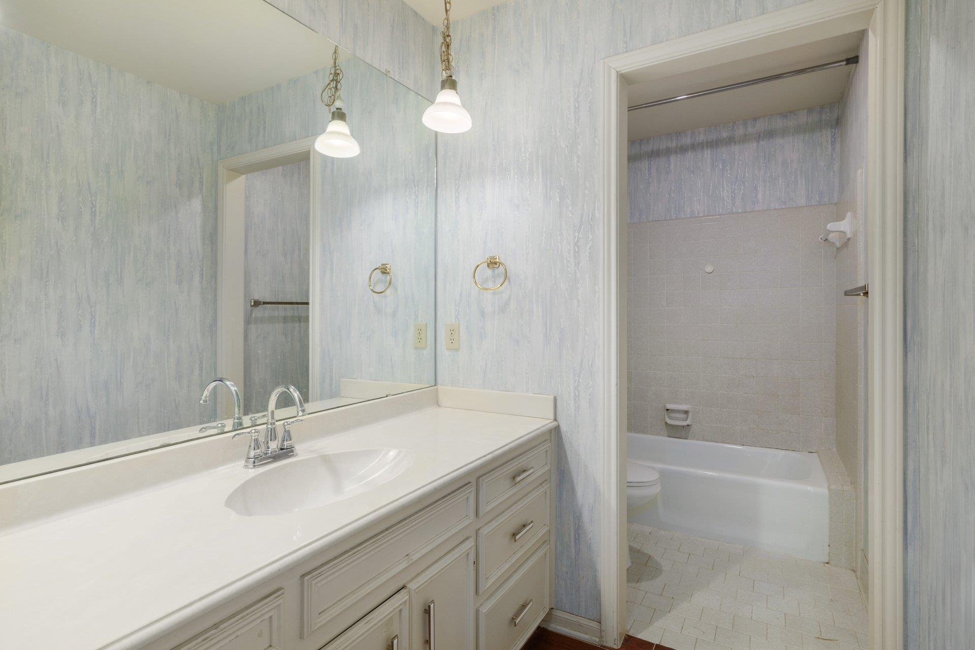 11133 Pinehurst #b Dr #b Property Photo 24