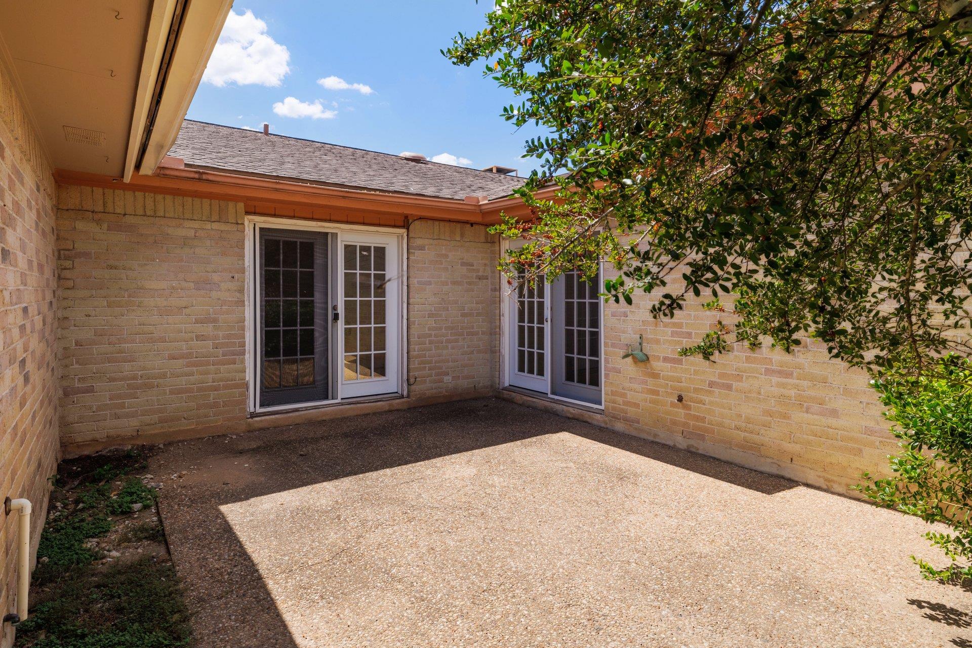 11133 Pinehurst #b Dr #b Property Photo 27