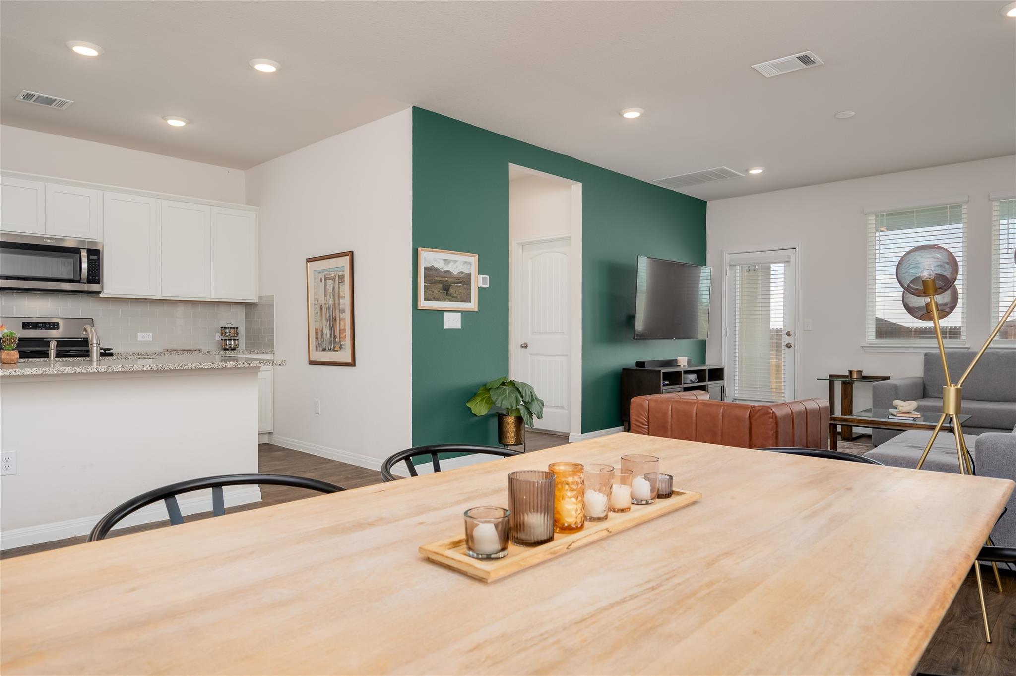 513 Emerald Cv Property Photo 11