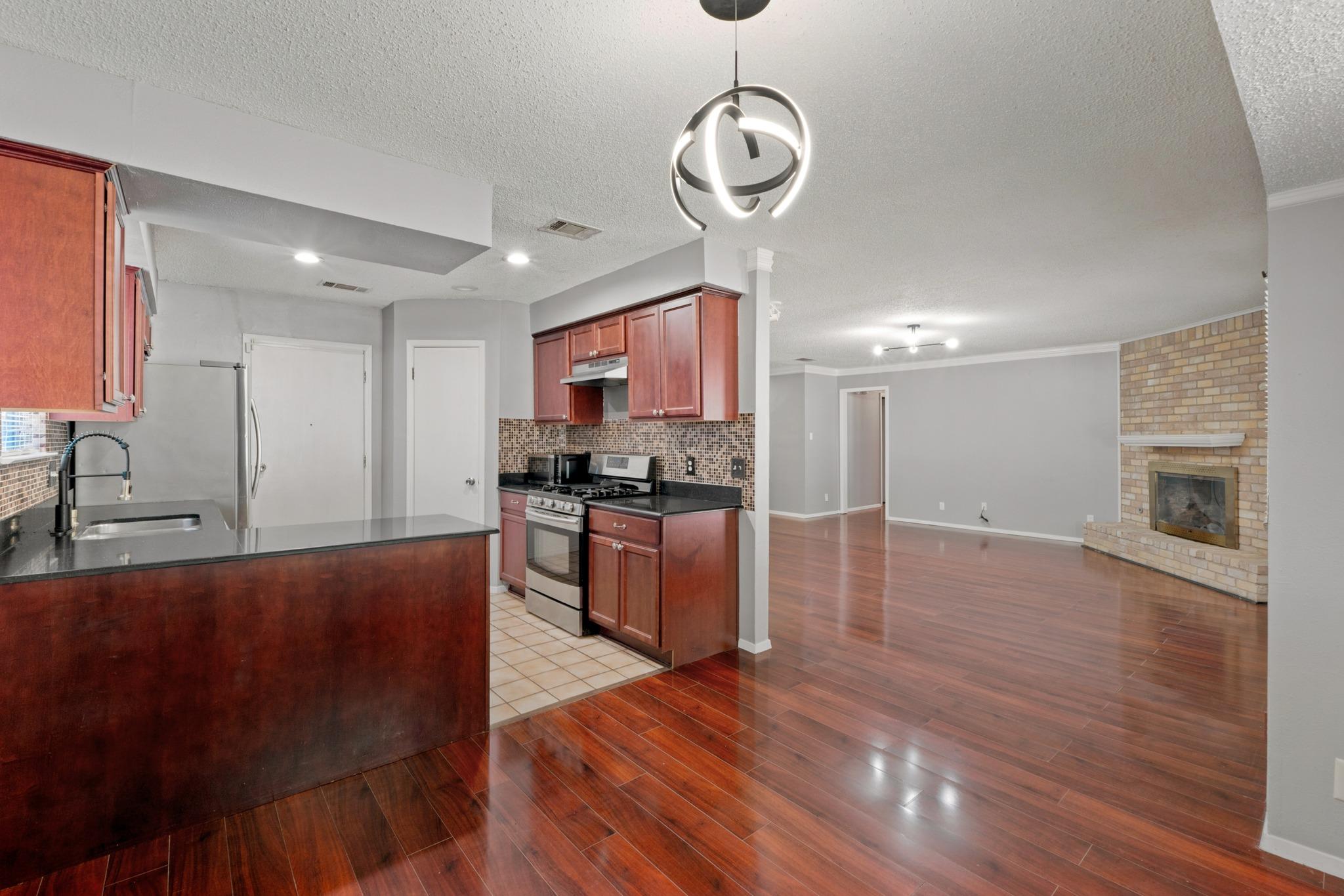 11206 Blossom Bell Dr Property Photo 5