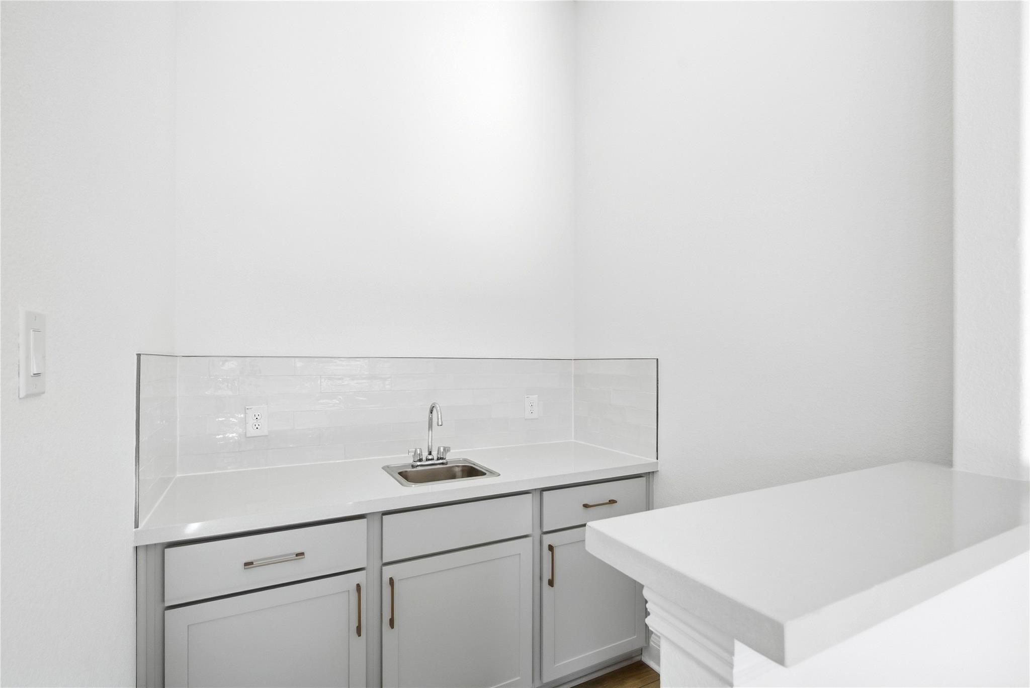 241 Mango Cir Property Photo 10