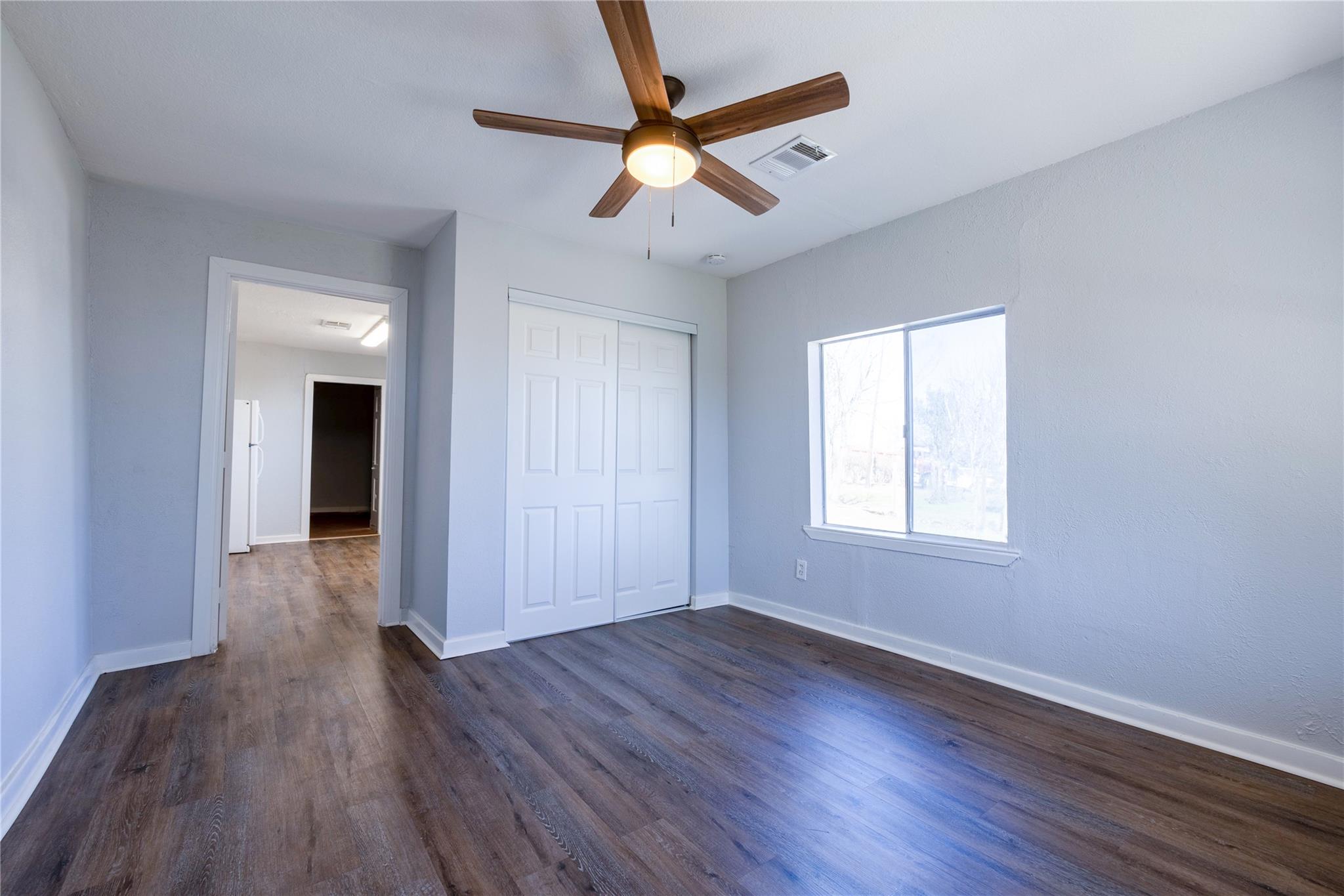 2304 Thrasher Ln #a Property Photo 8