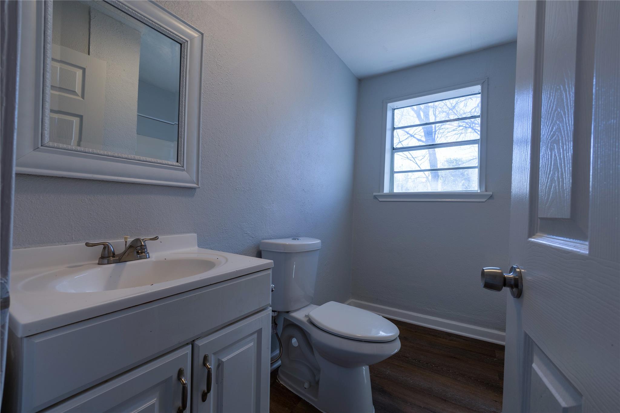 2304 Thrasher Ln #a Property Photo 15