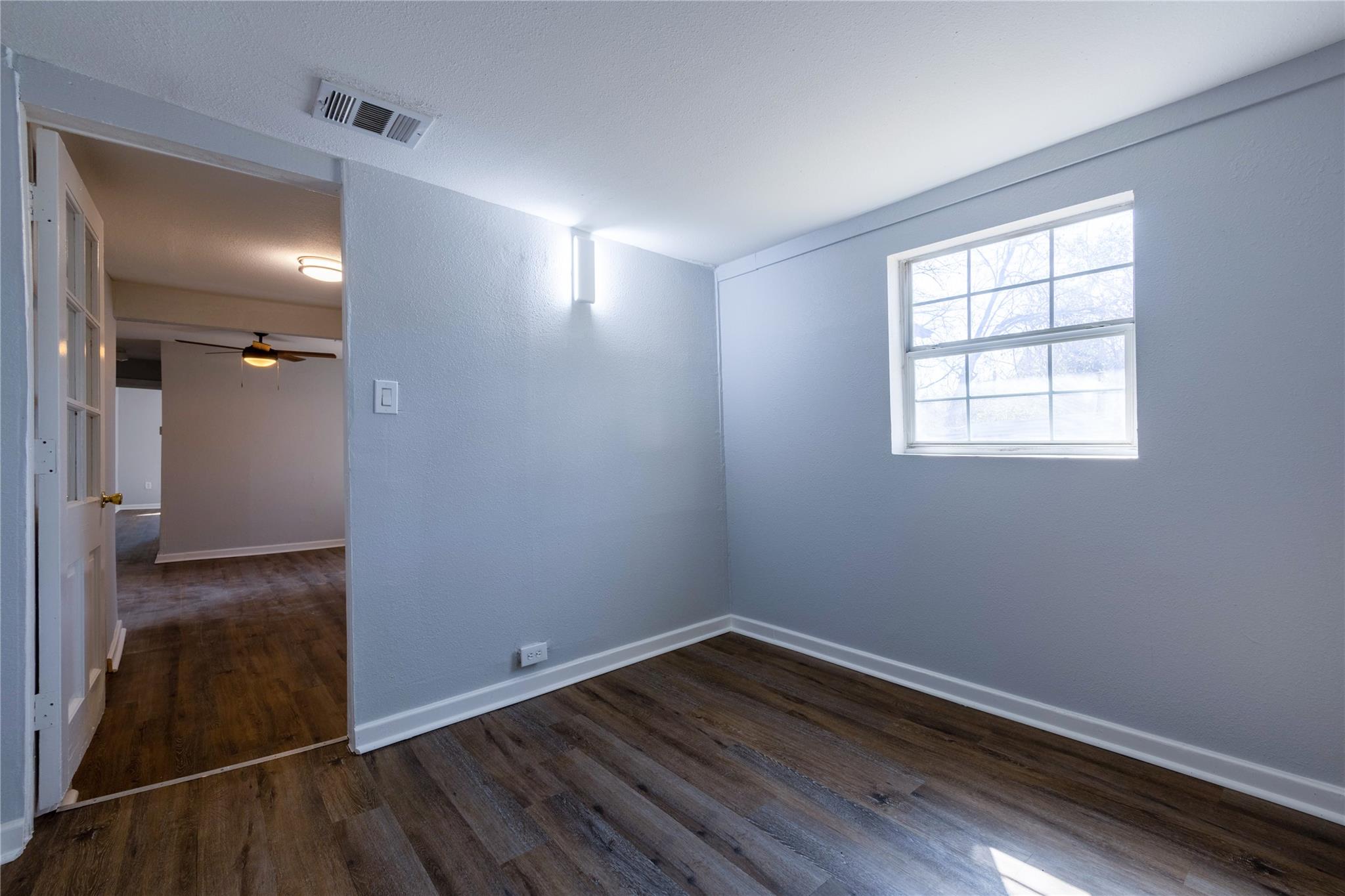 2304 Thrasher Ln #a Property Photo 17
