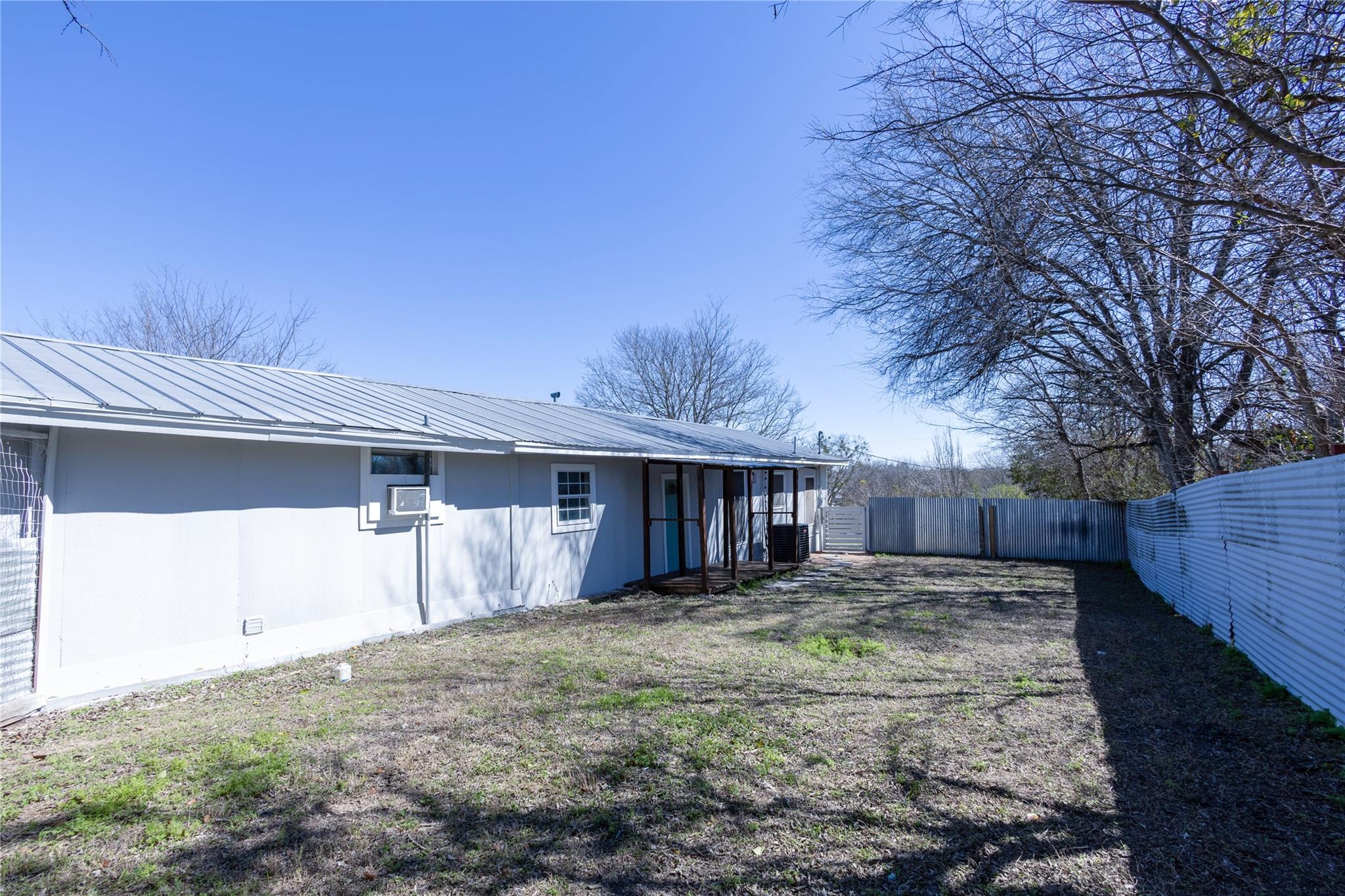 2304 Thrasher Ln #a Property Photo 18