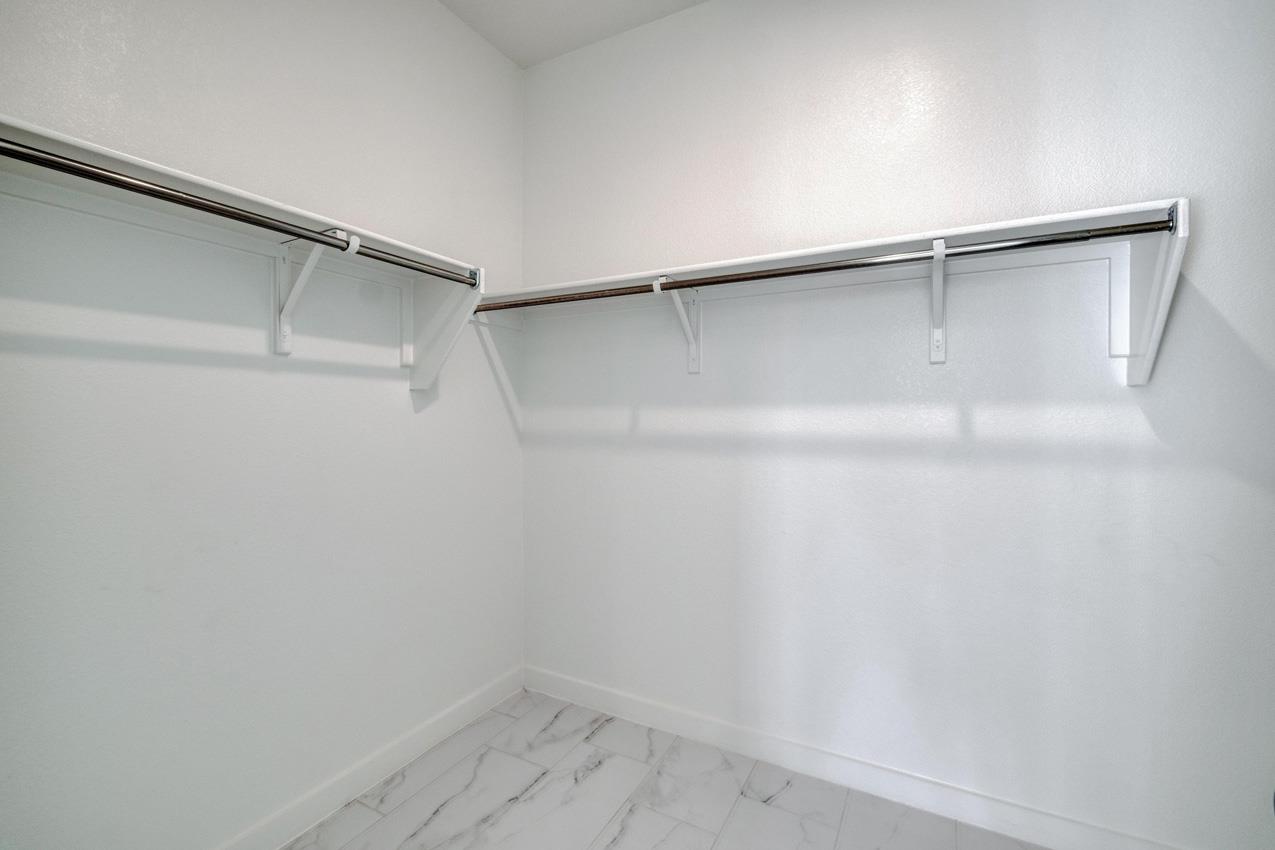 512 Gerona Ct Property Photo 12