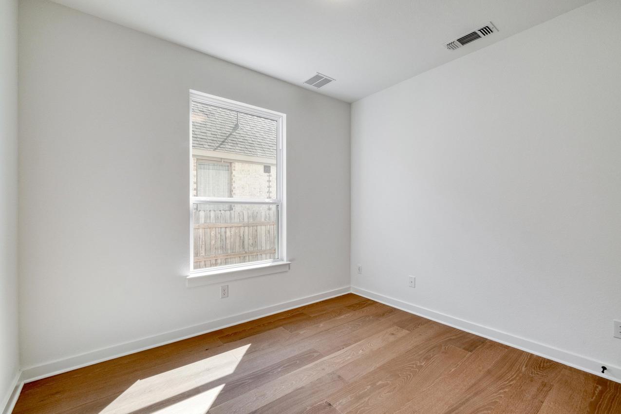 512 Gerona Ct Property Photo 13