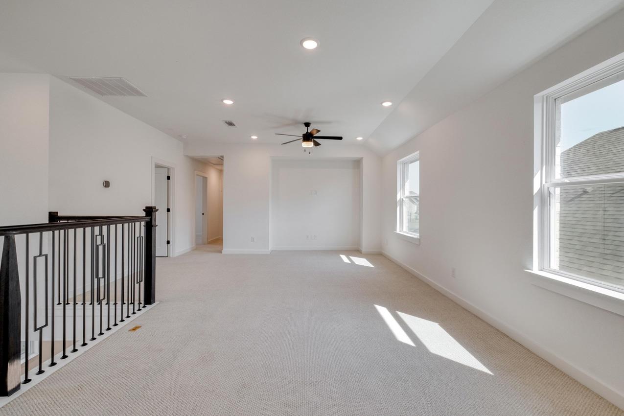 512 Gerona Ct Property Photo 17