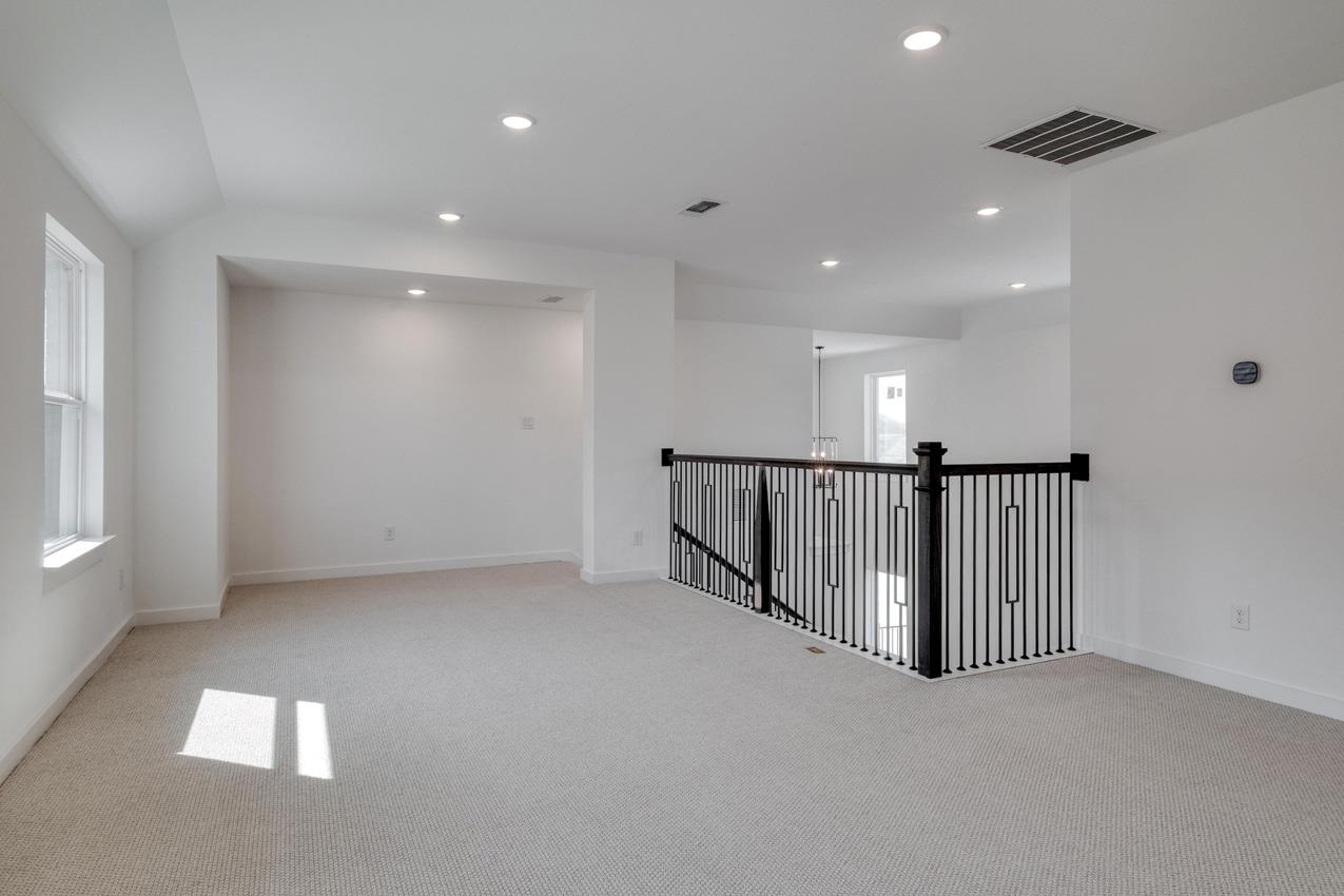 512 Gerona Ct Property Photo 18