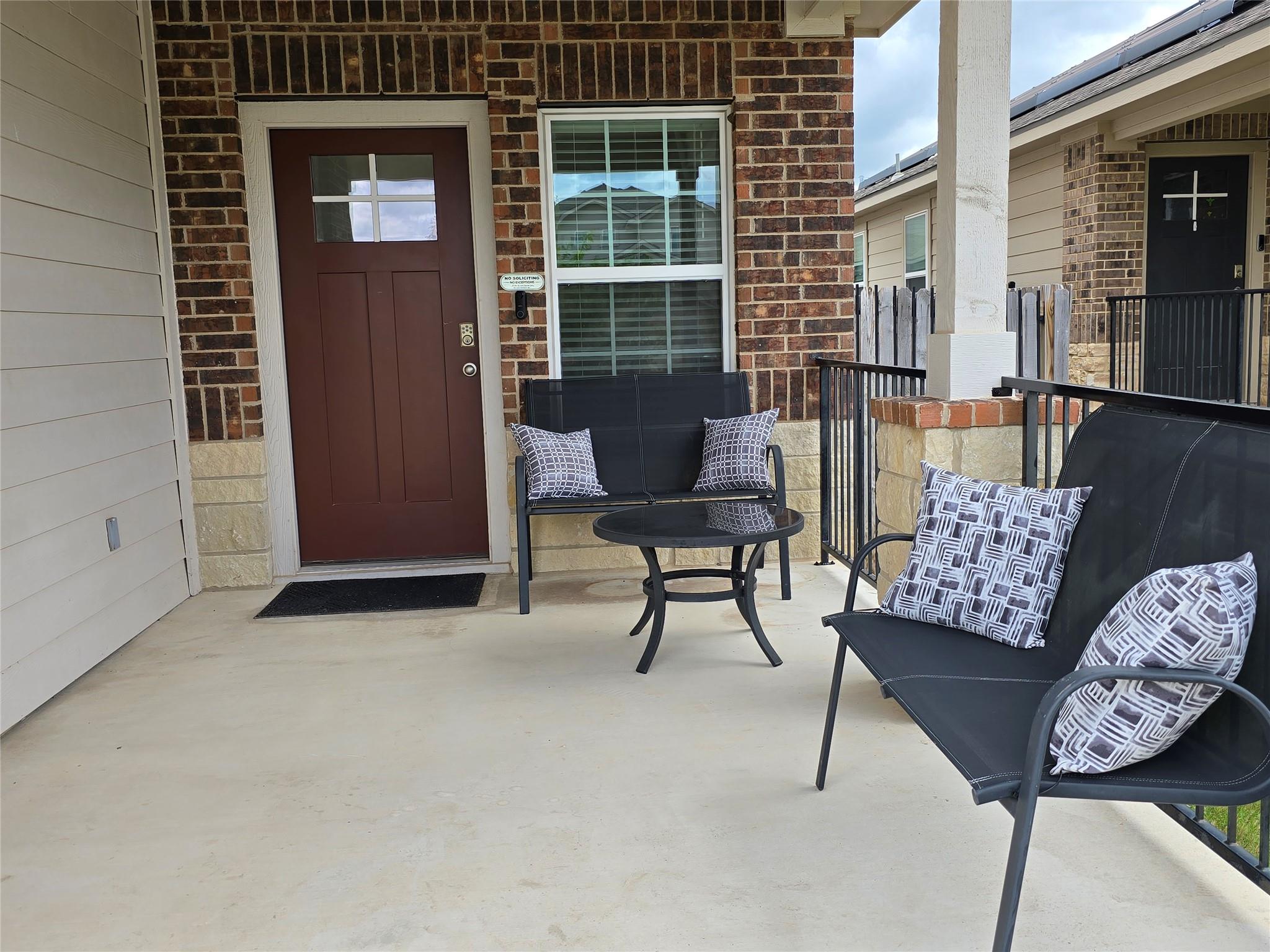 212 Yoakum St Property Photo 7