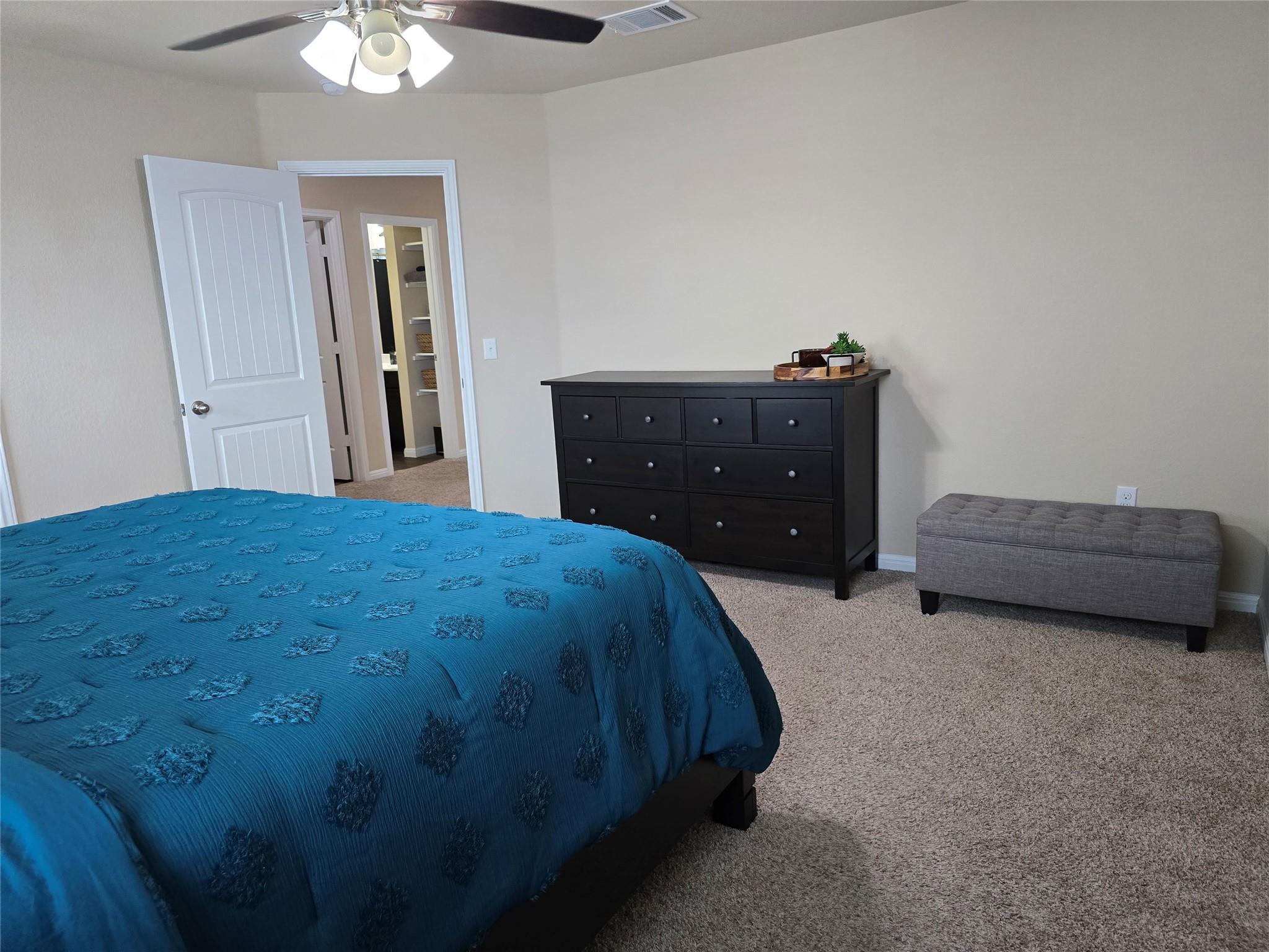 212 Yoakum St Property Photo 38