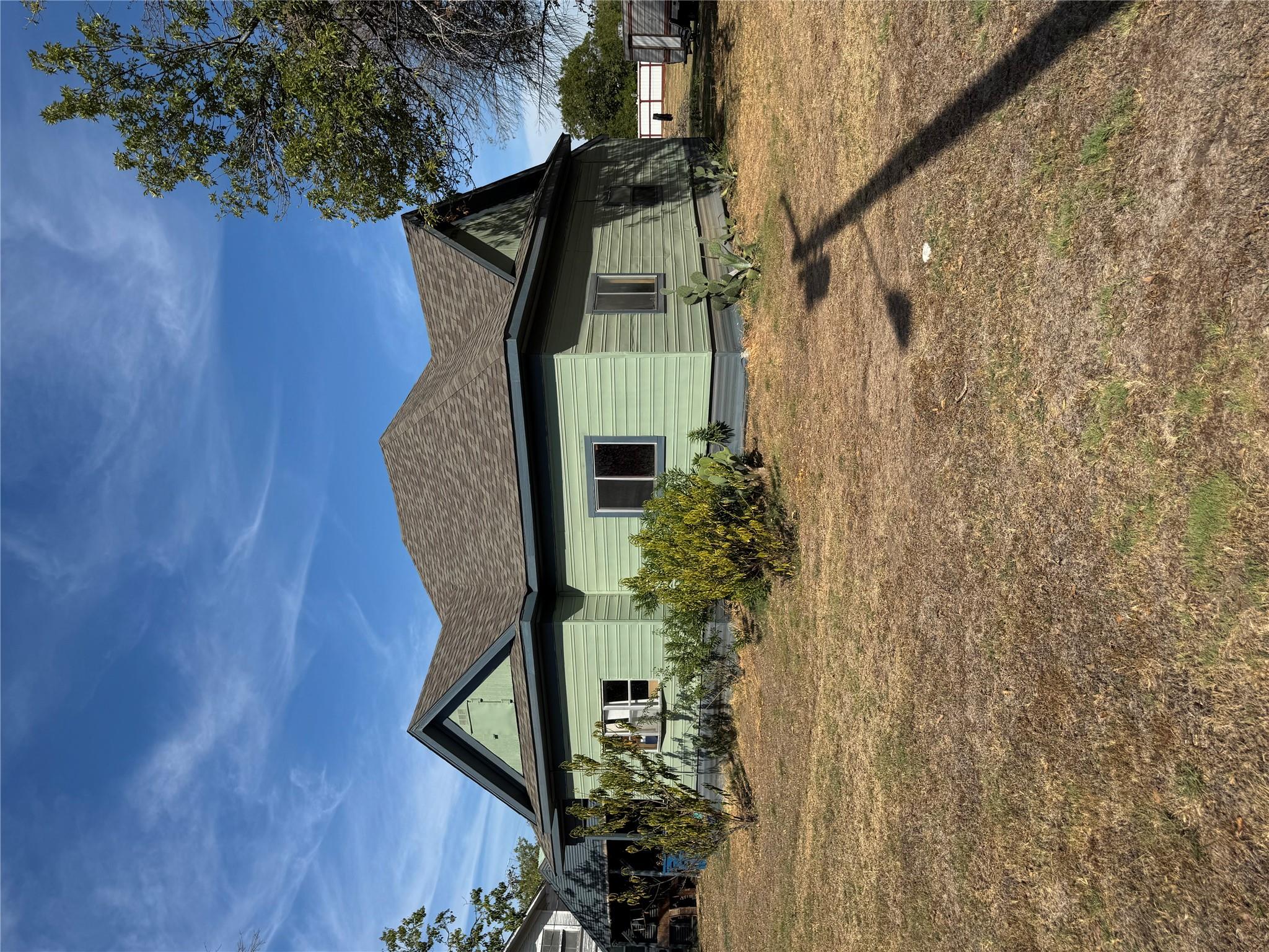 102 N 6th St W Property Photo 1