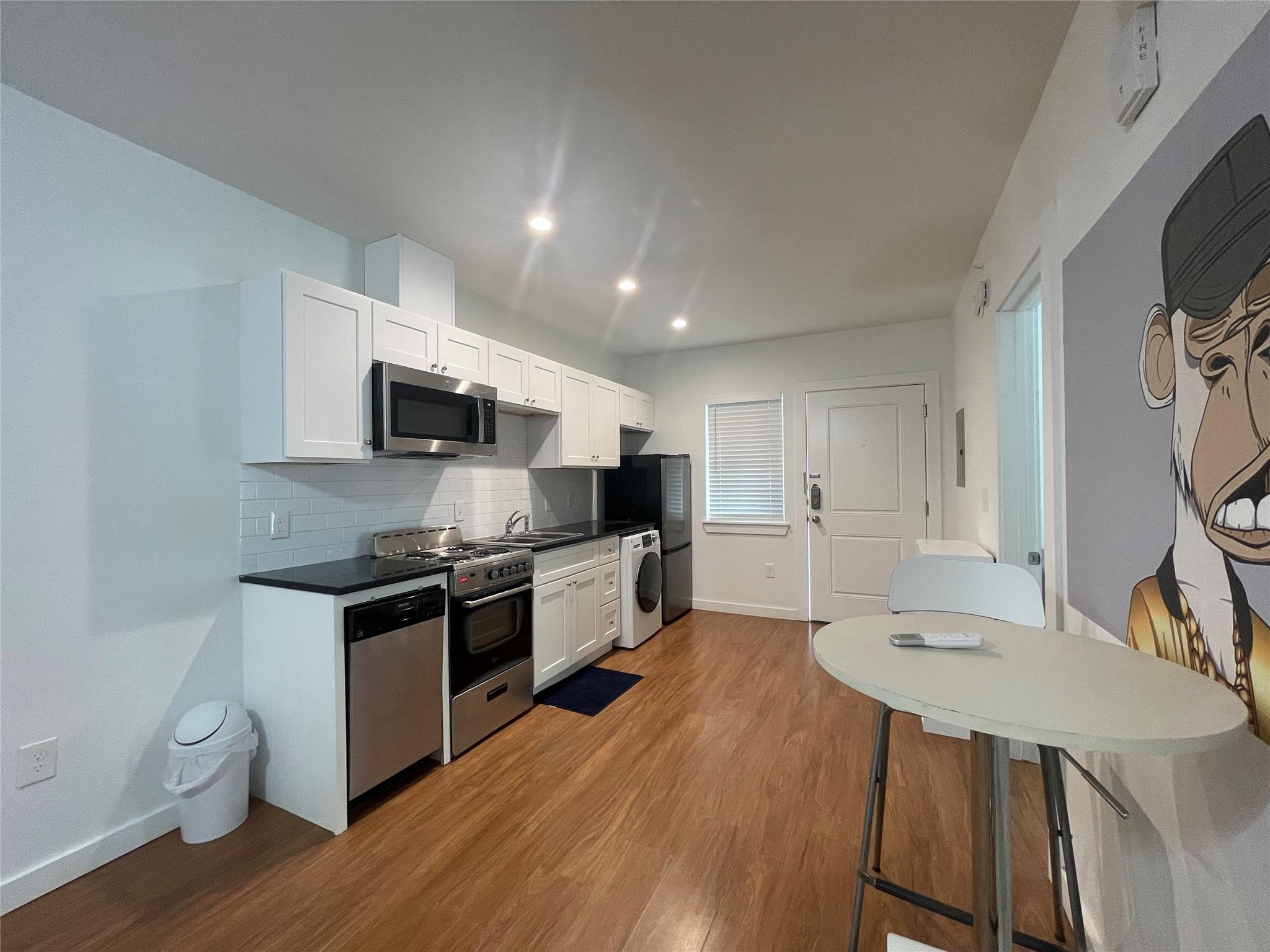 306 E 30th St #1 Property Photo 1
