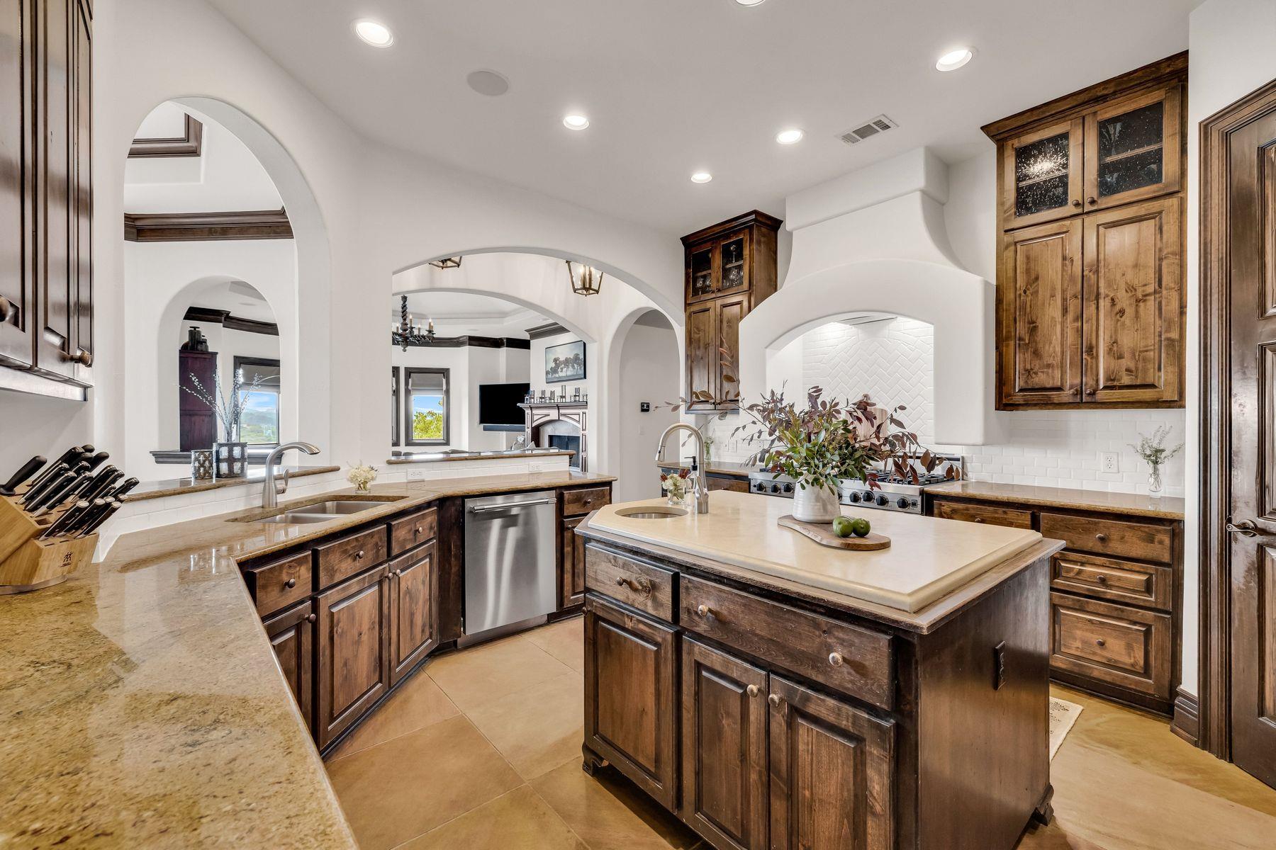 1710 Mount Larson Rd Property Photo 15