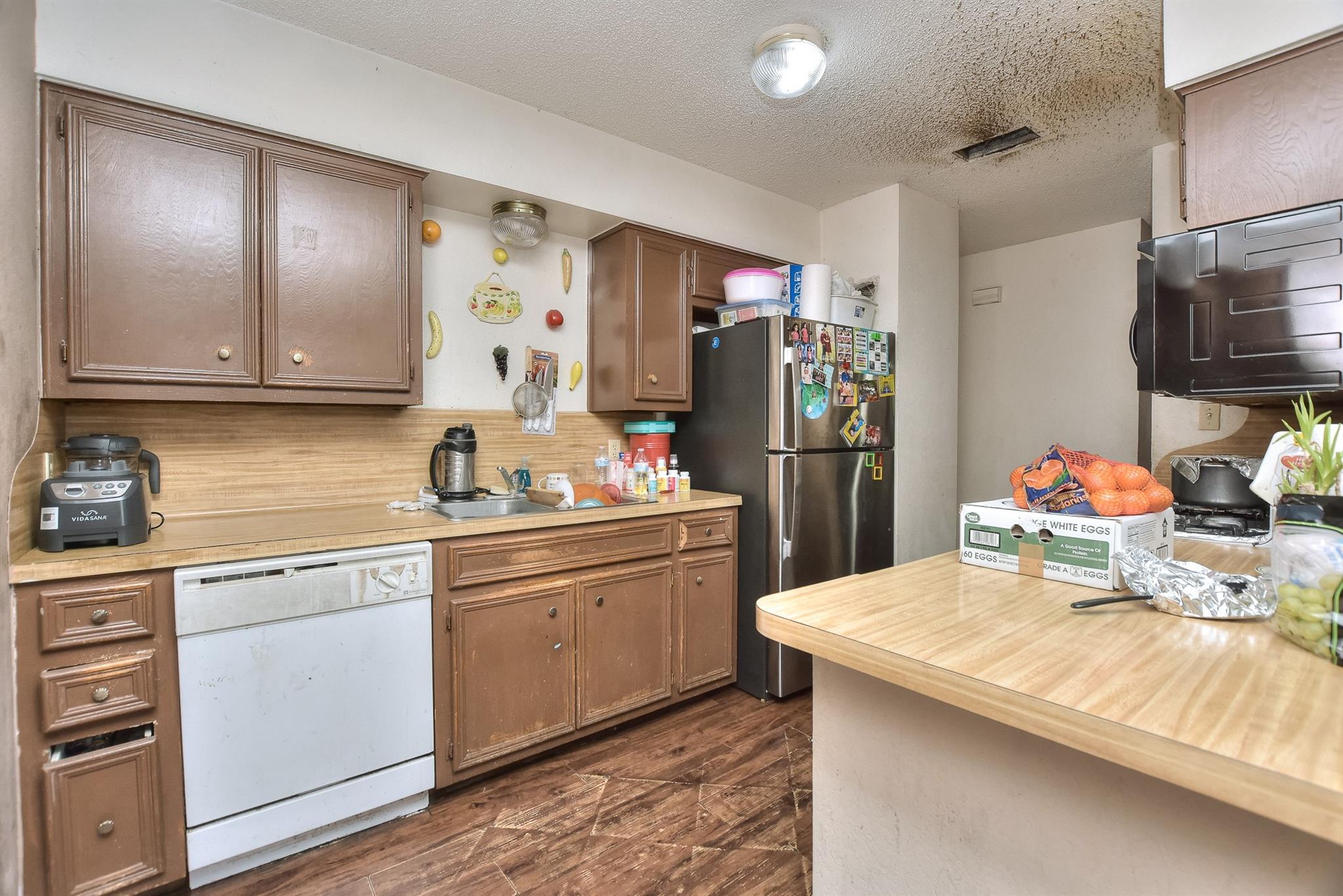 1204 Southwalk St Property Photo 9