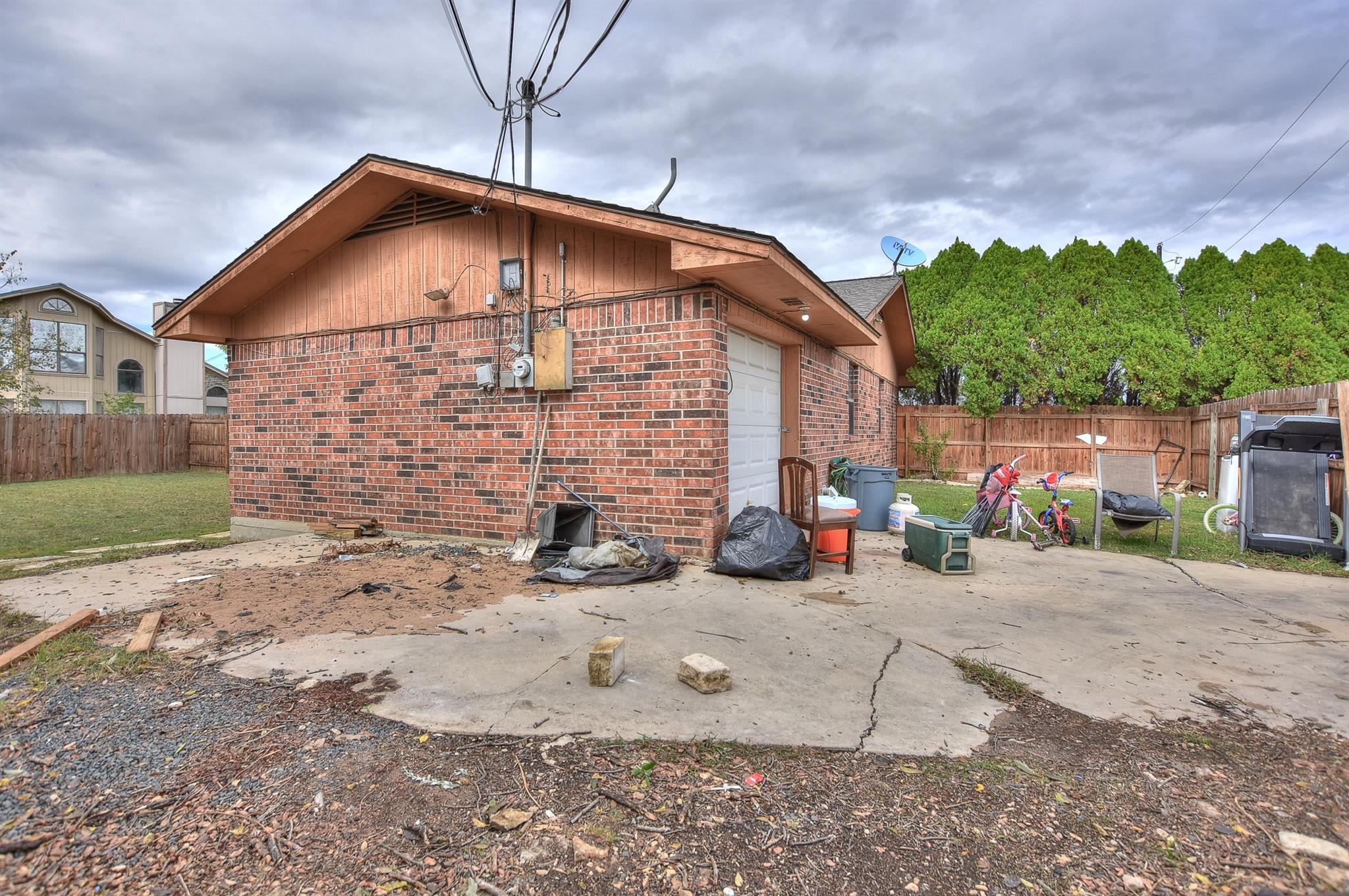 1204 Southwalk St Property Photo 17