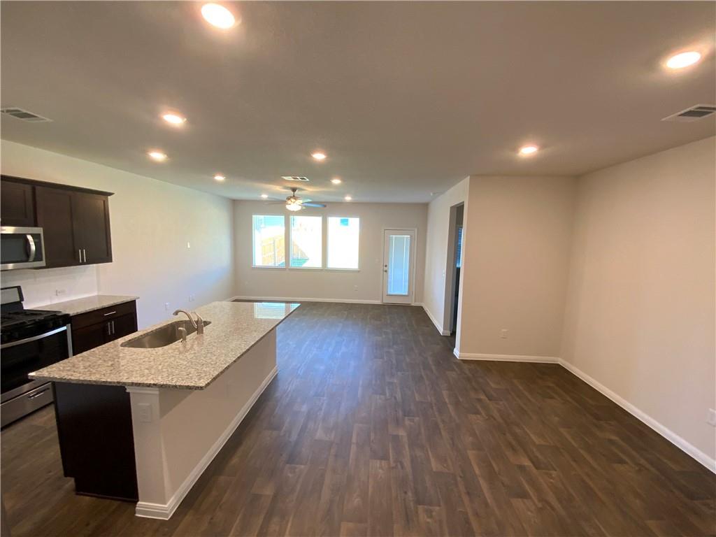252 Sunniberg Loop Property Photo 10