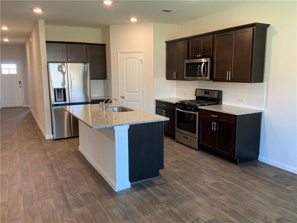 252 Sunniberg Loop Property Photo 11